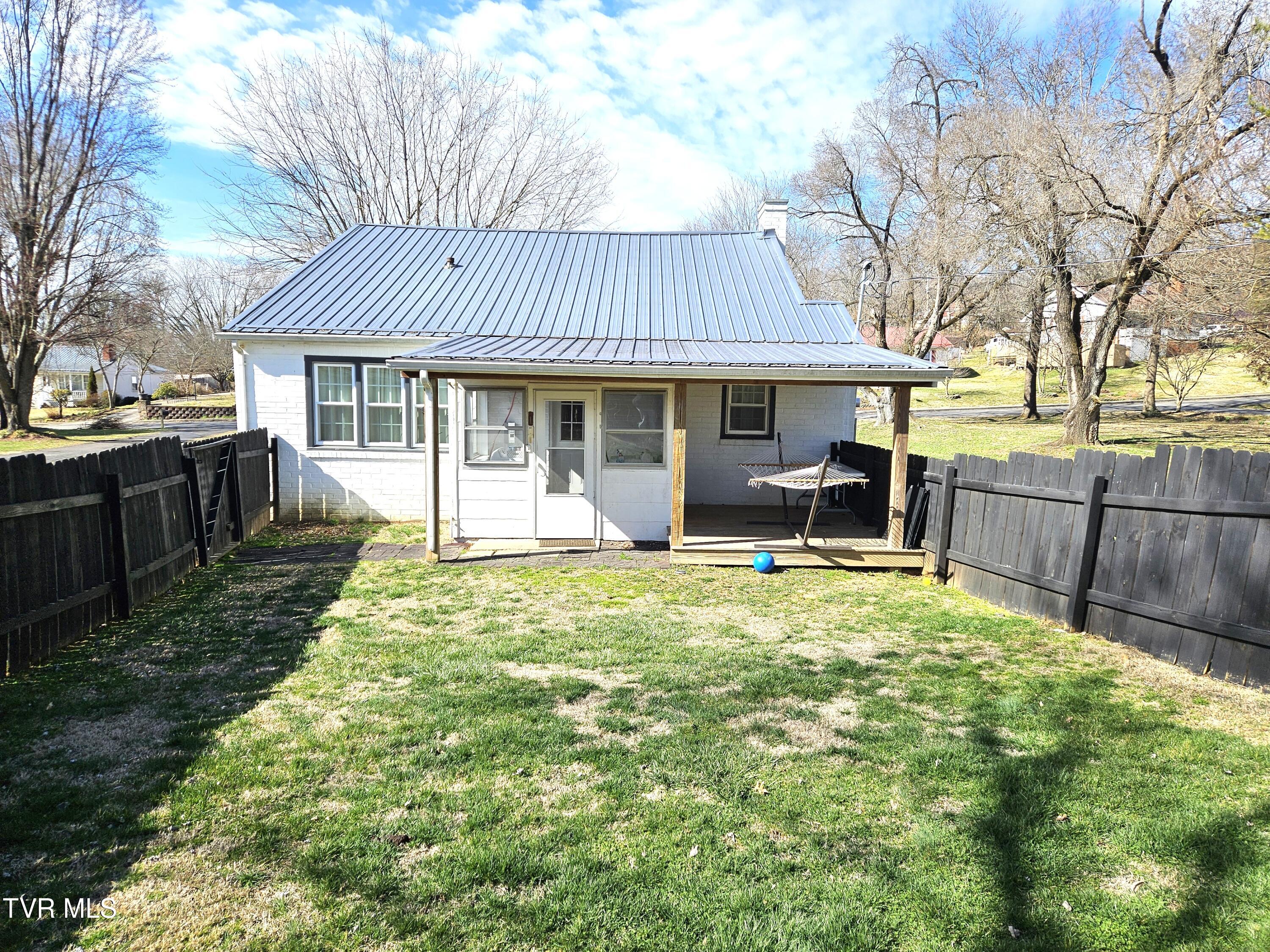 220 Circle Drive Property Photo 16