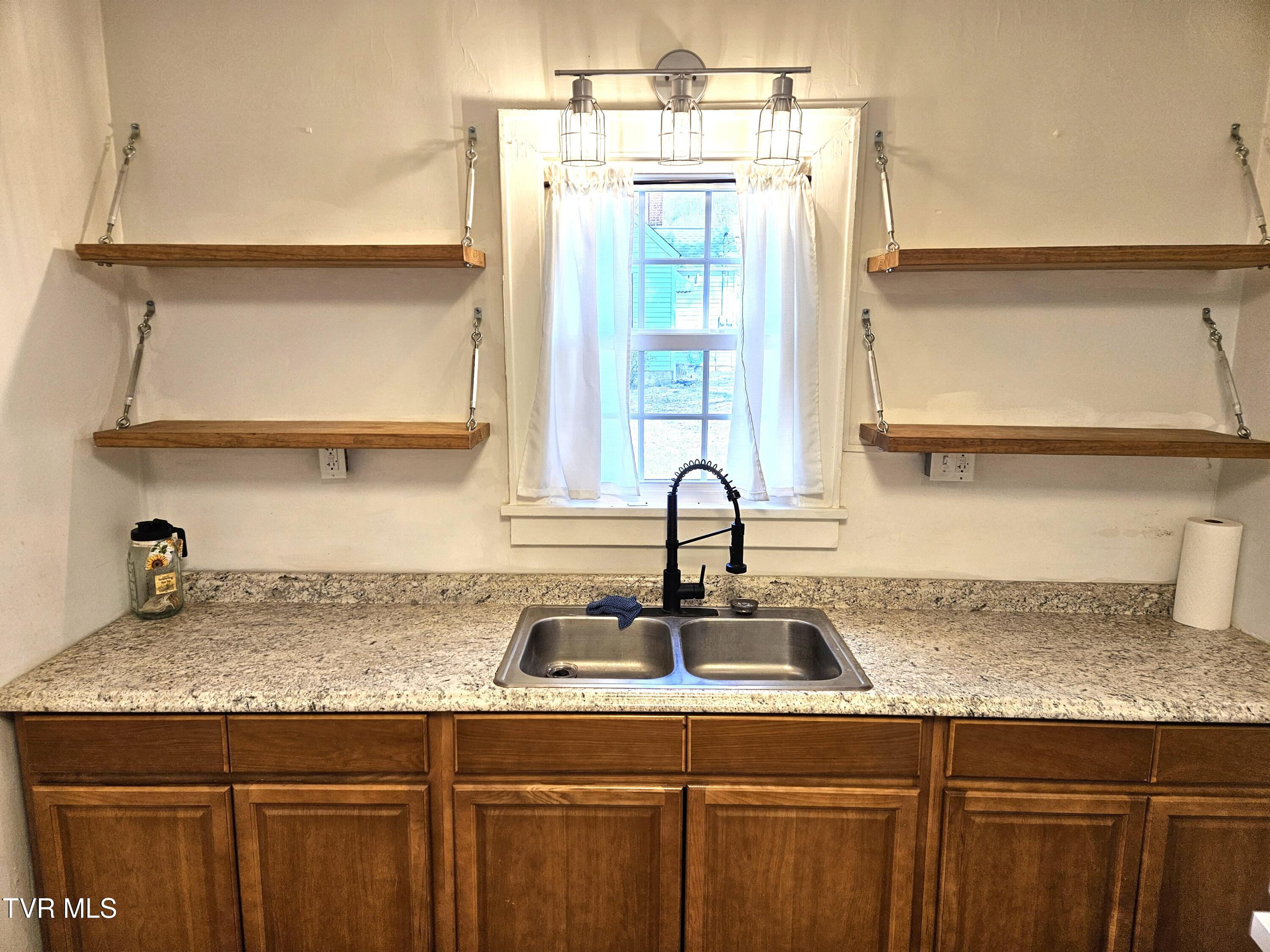 220 Circle Drive Property Photo 33