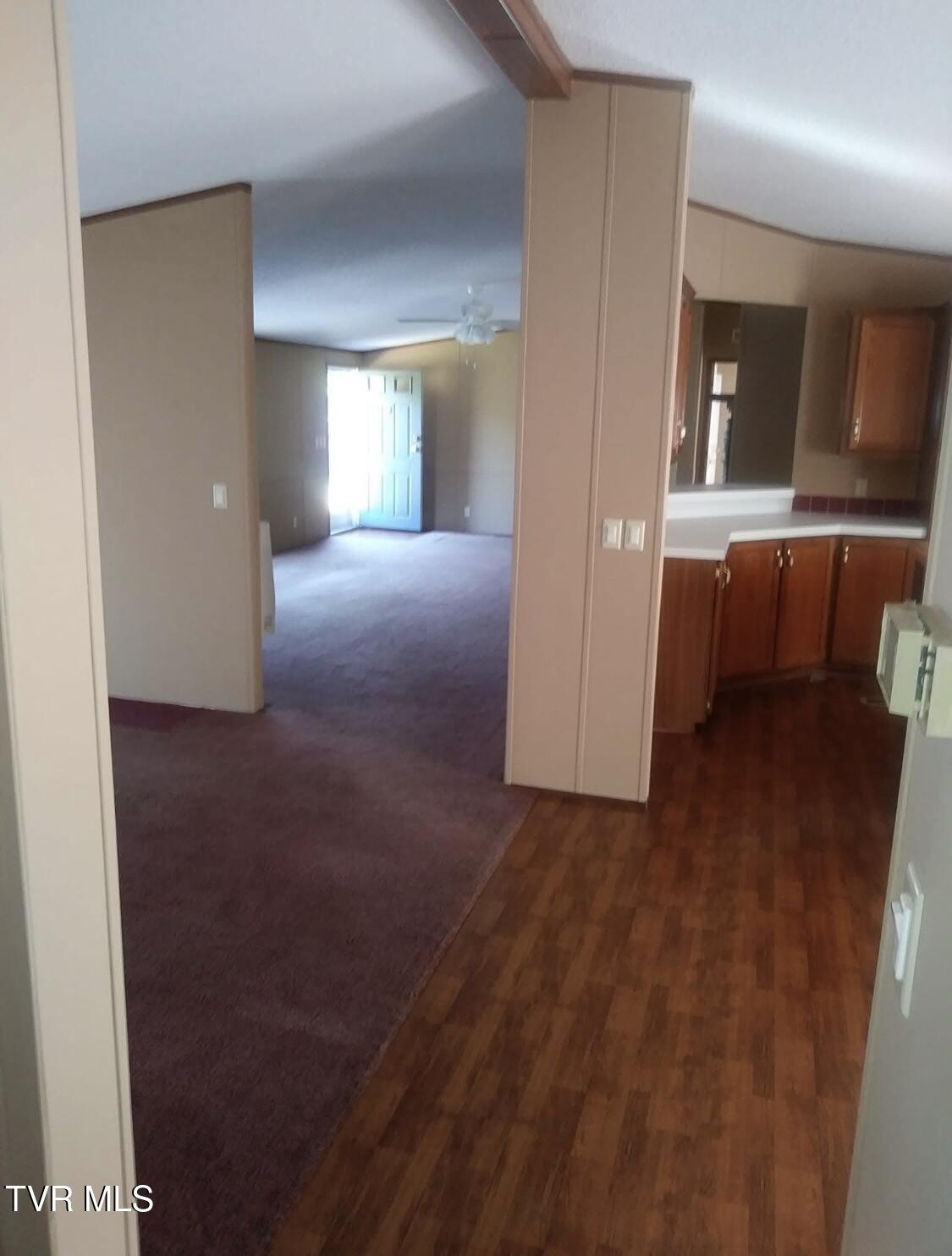 9823 Hollyfield Road Property Photo 8