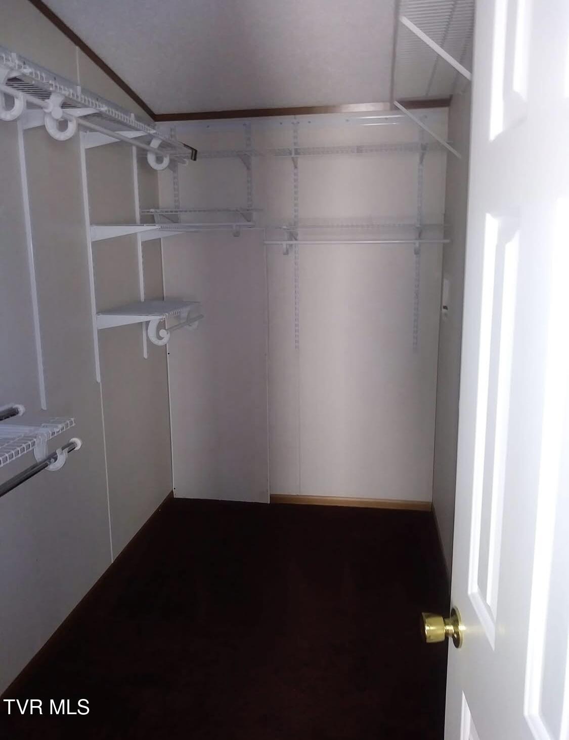 9823 Hollyfield Road Property Photo 10