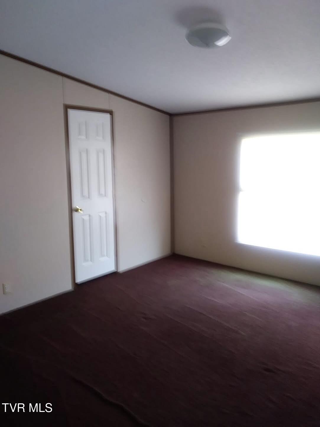 9823 Hollyfield Road Property Photo 15