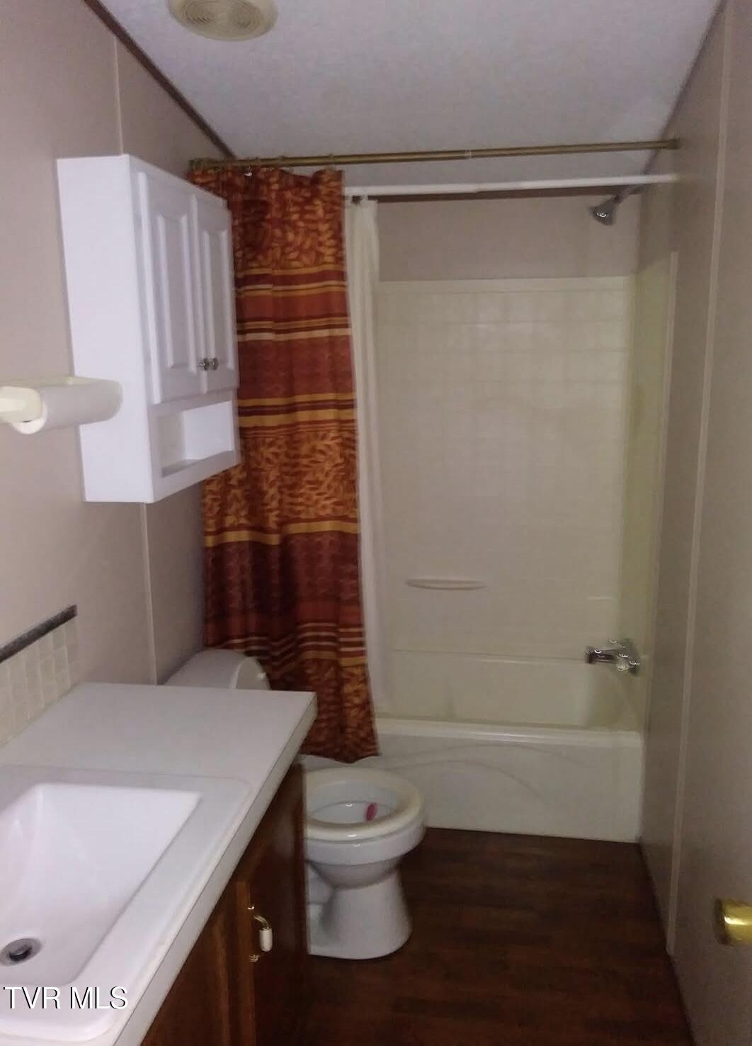 9823 Hollyfield Road Property Photo 16