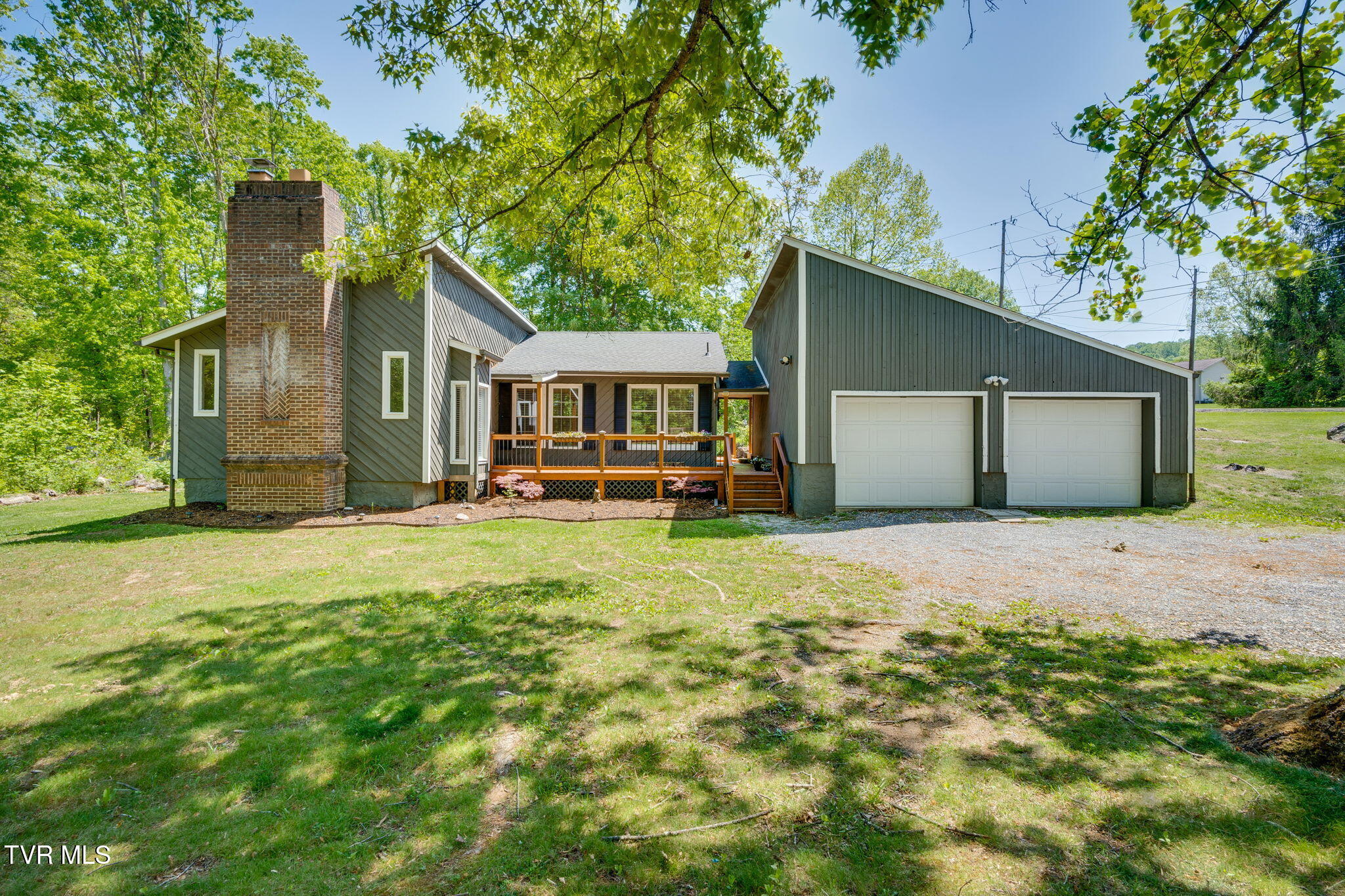 402 Easley Drive Property Photo 1