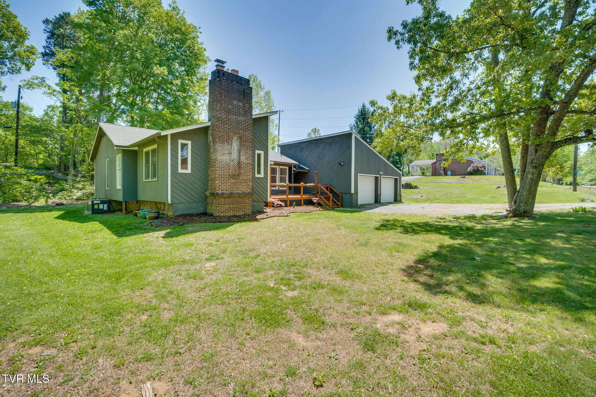 402 Easley Drive Property Photo 2