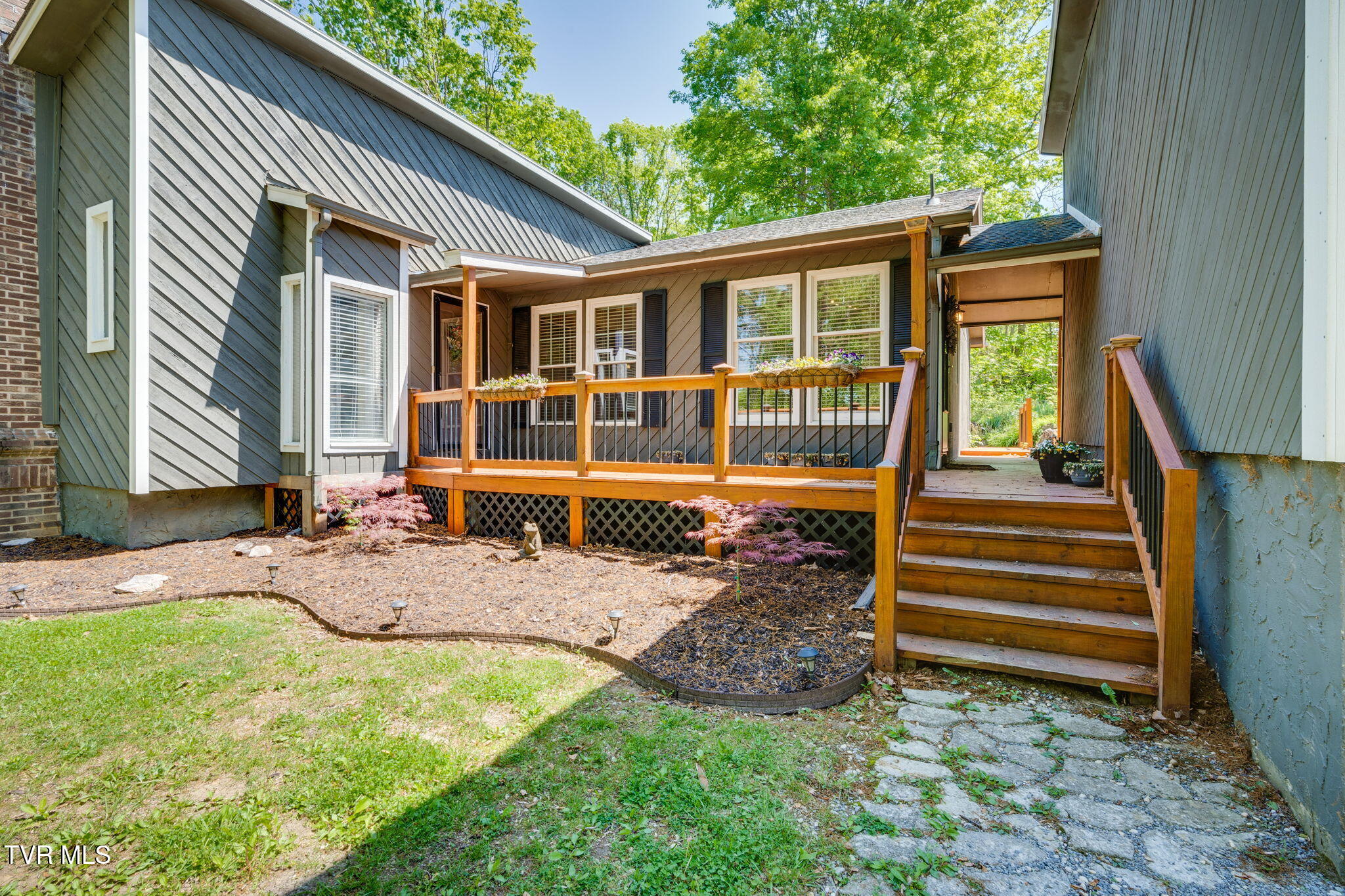 402 Easley Drive Property Photo 4