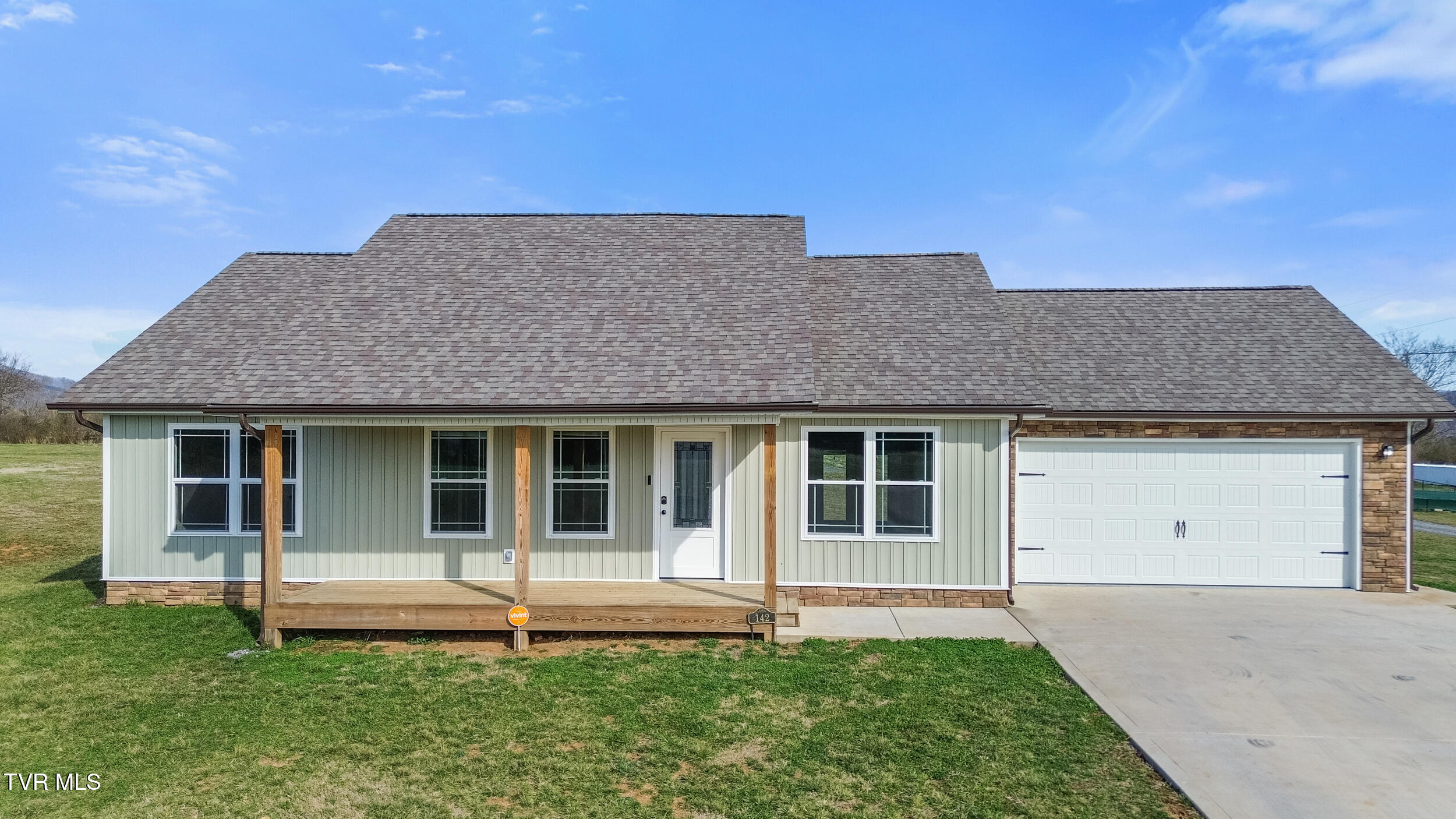 142 Owens Road Property Photo 1