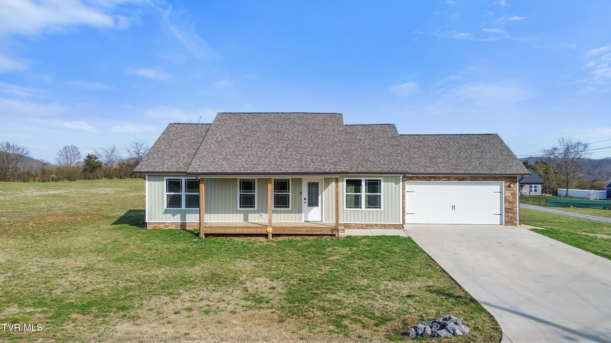 142 Owens Road Property Photo 2