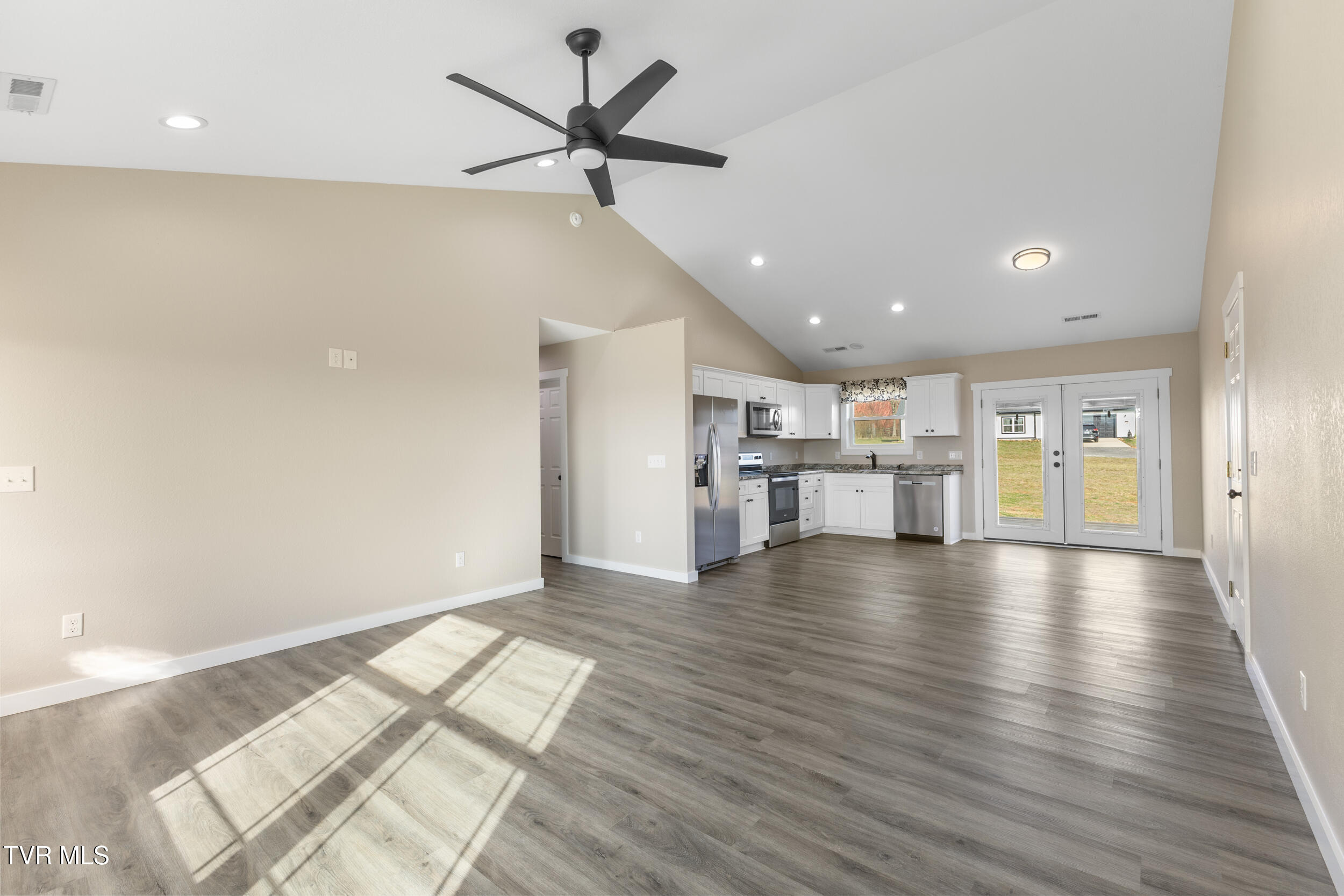 142 Owens Road Property Photo 10