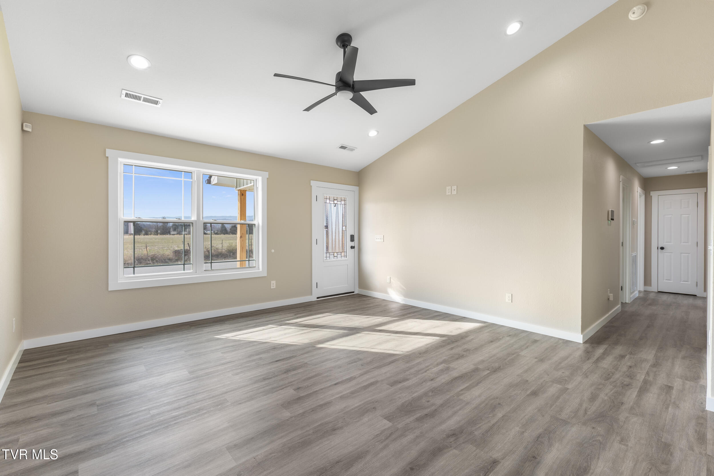 142 Owens Road Property Photo 11