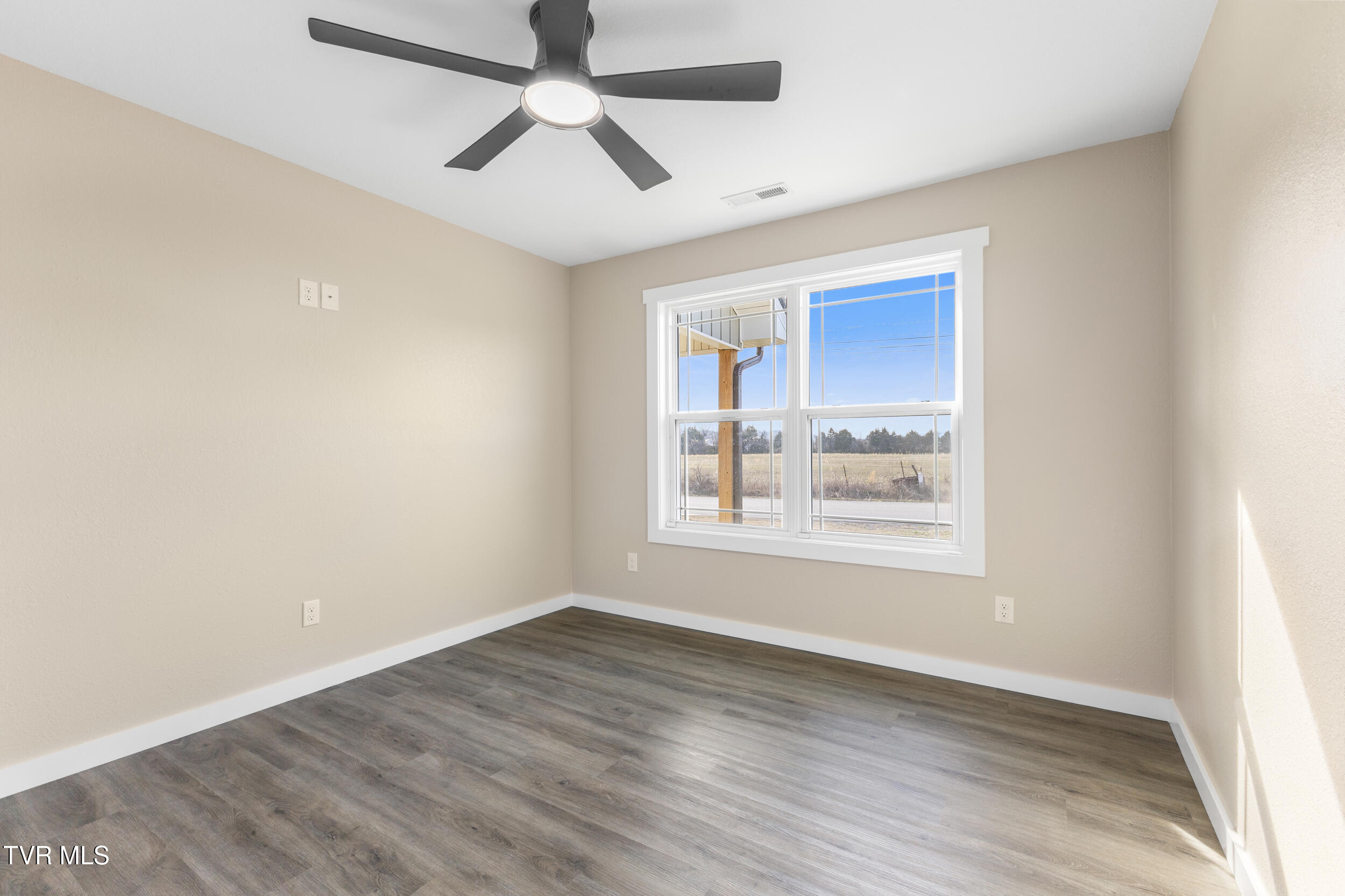 142 Owens Road Property Photo 15