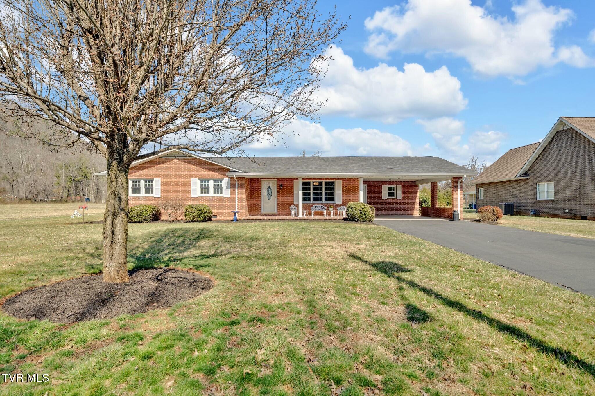 520 Lyle Road Property Photo