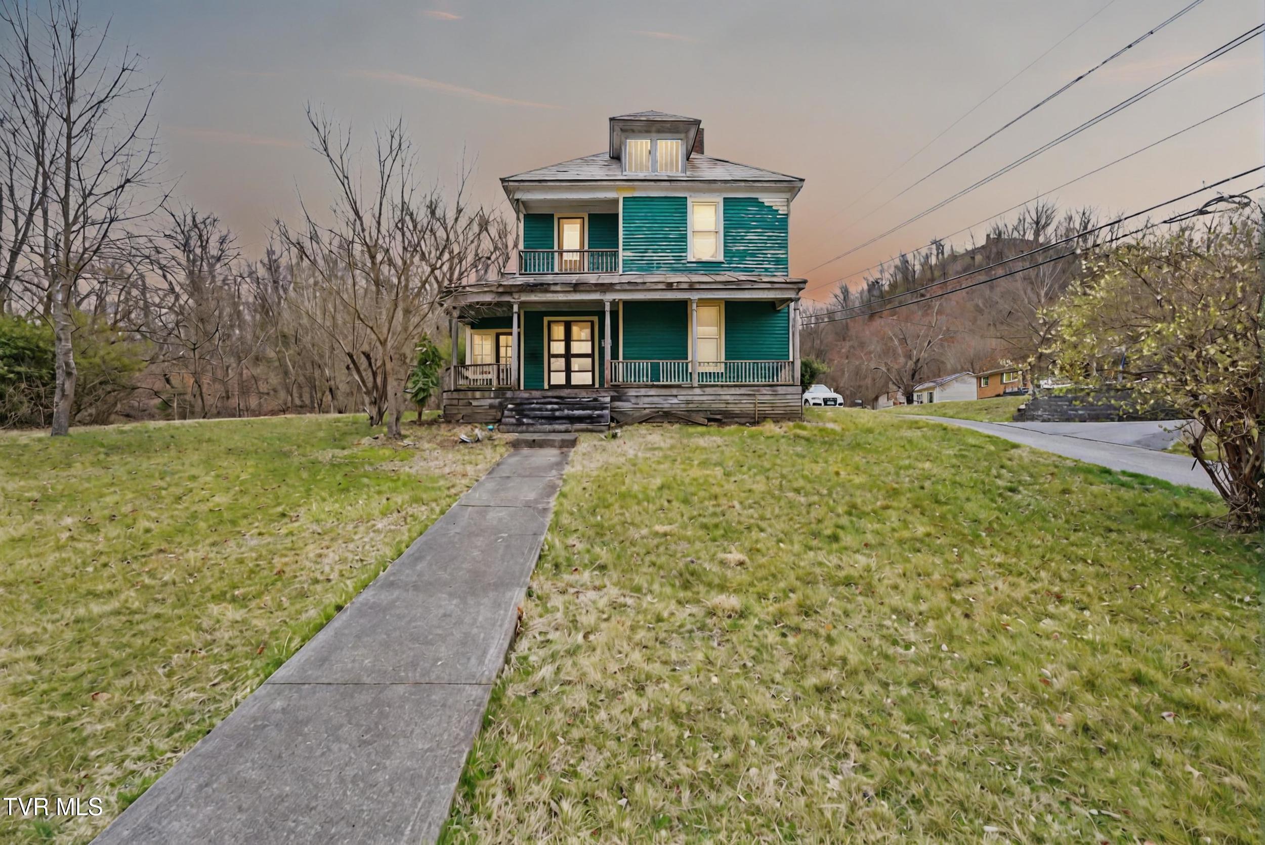 1030 Hill Street Property Photo 1