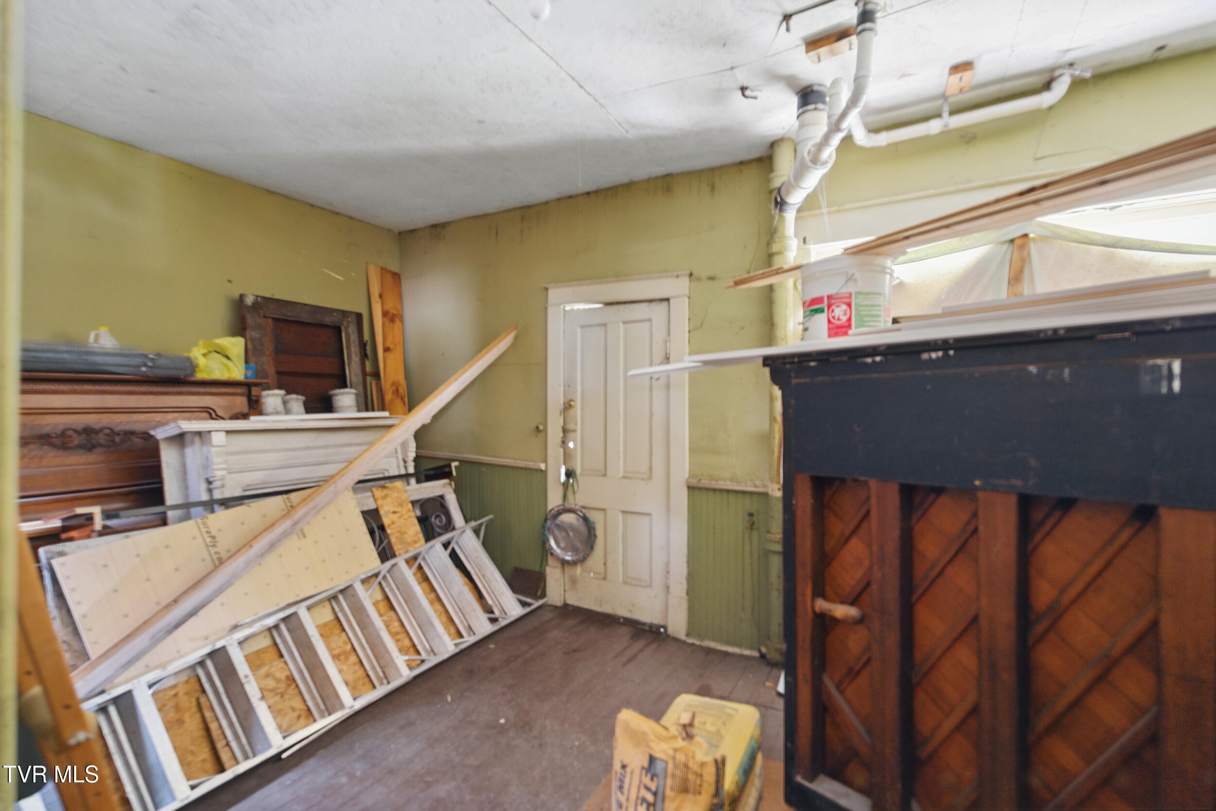1030 Hill Street Property Photo 14