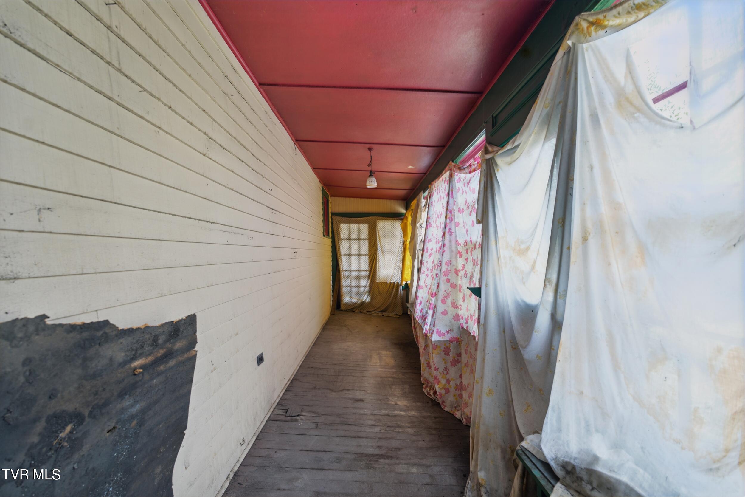 1030 Hill Street Property Photo 15