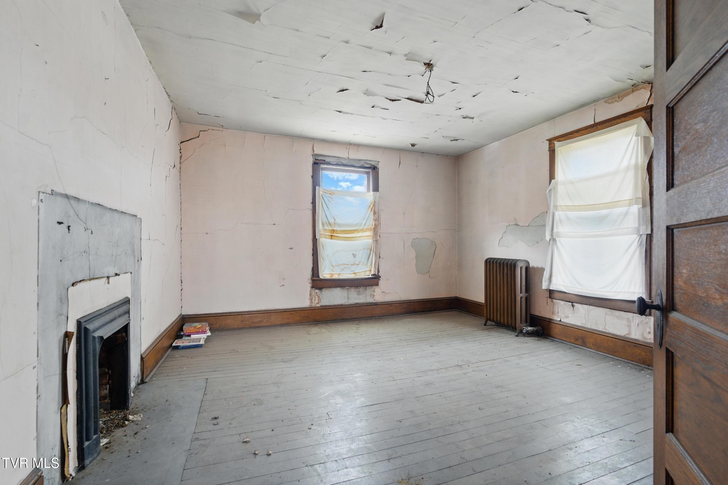 1030 Hill Street Property Photo 18