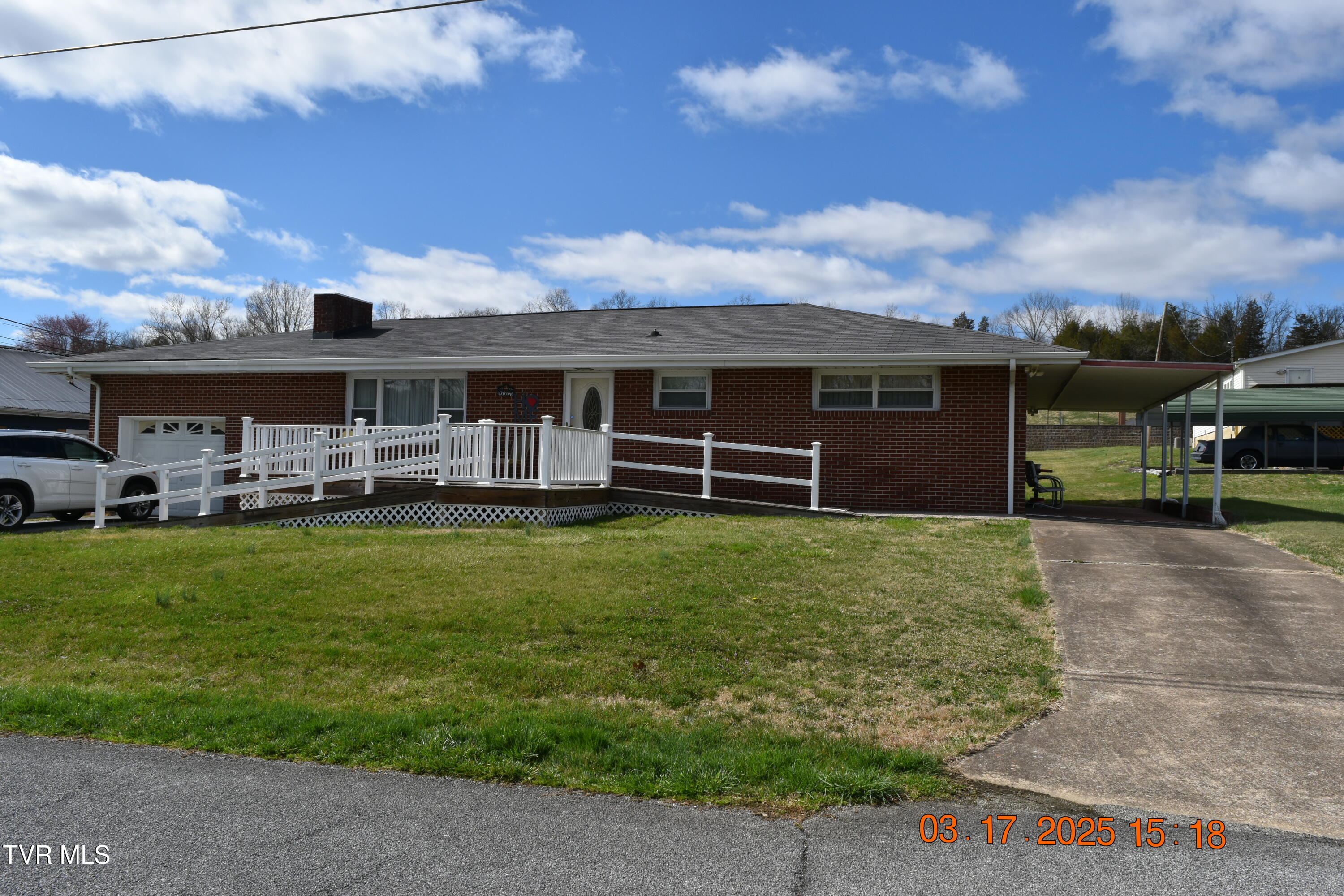 Sullivan Heights Middle Real Estate Listings Main Image