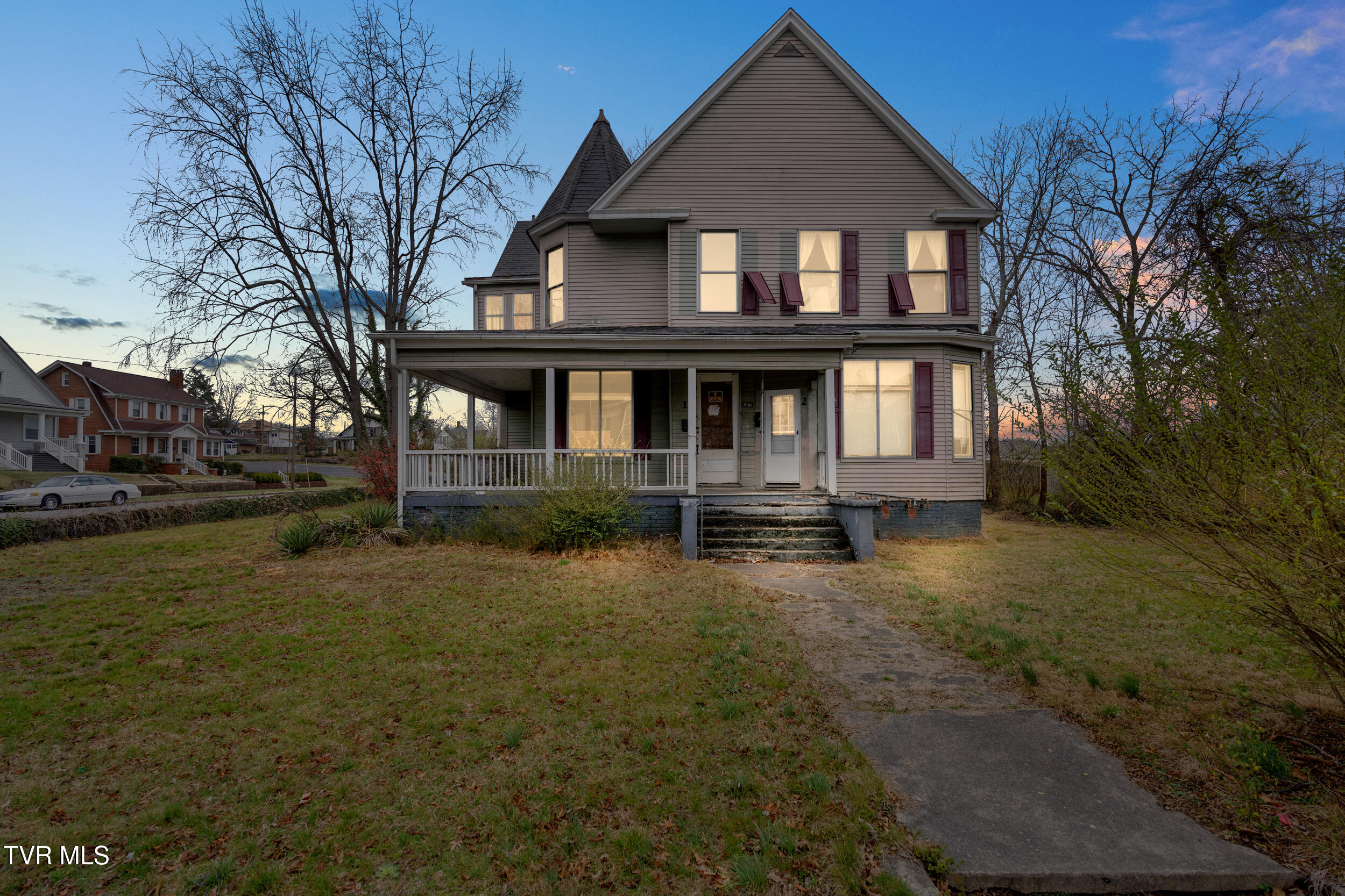 500 Lindsey Street Property Photo