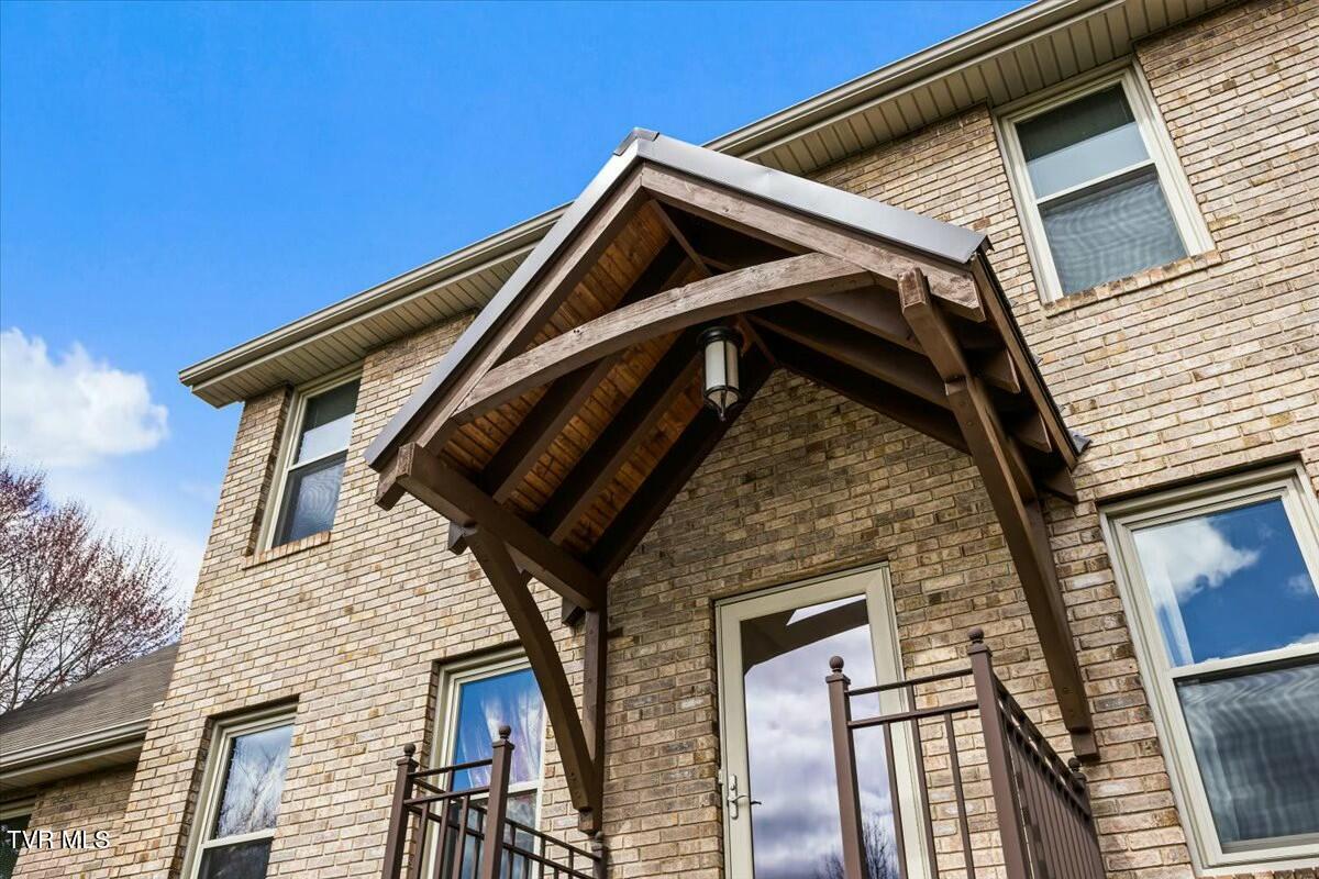 1712 Cooks Valley Road Property Photo 4