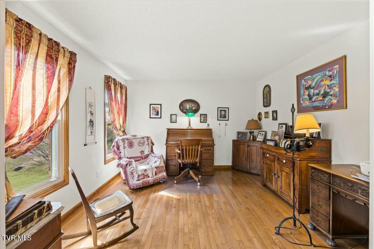 1712 Cooks Valley Road Property Photo 5