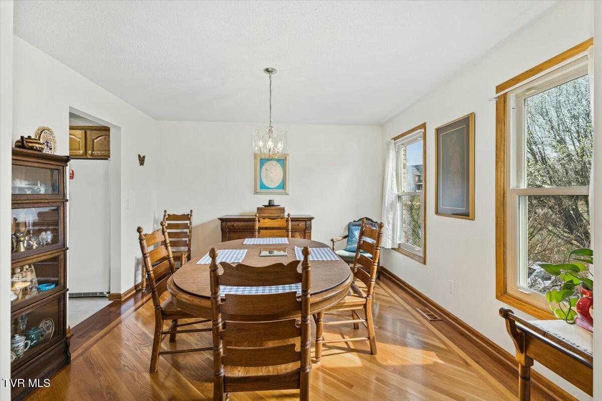 1712 Cooks Valley Road Property Photo 6
