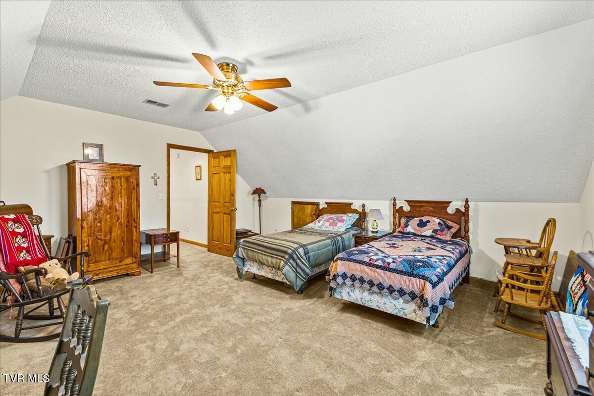 1712 Cooks Valley Road Property Photo 36