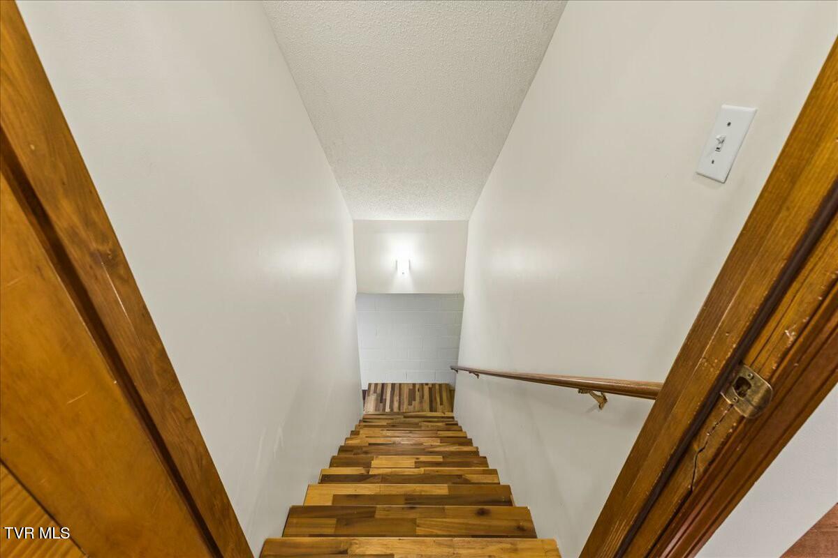 1712 Cooks Valley Road Property Photo 44