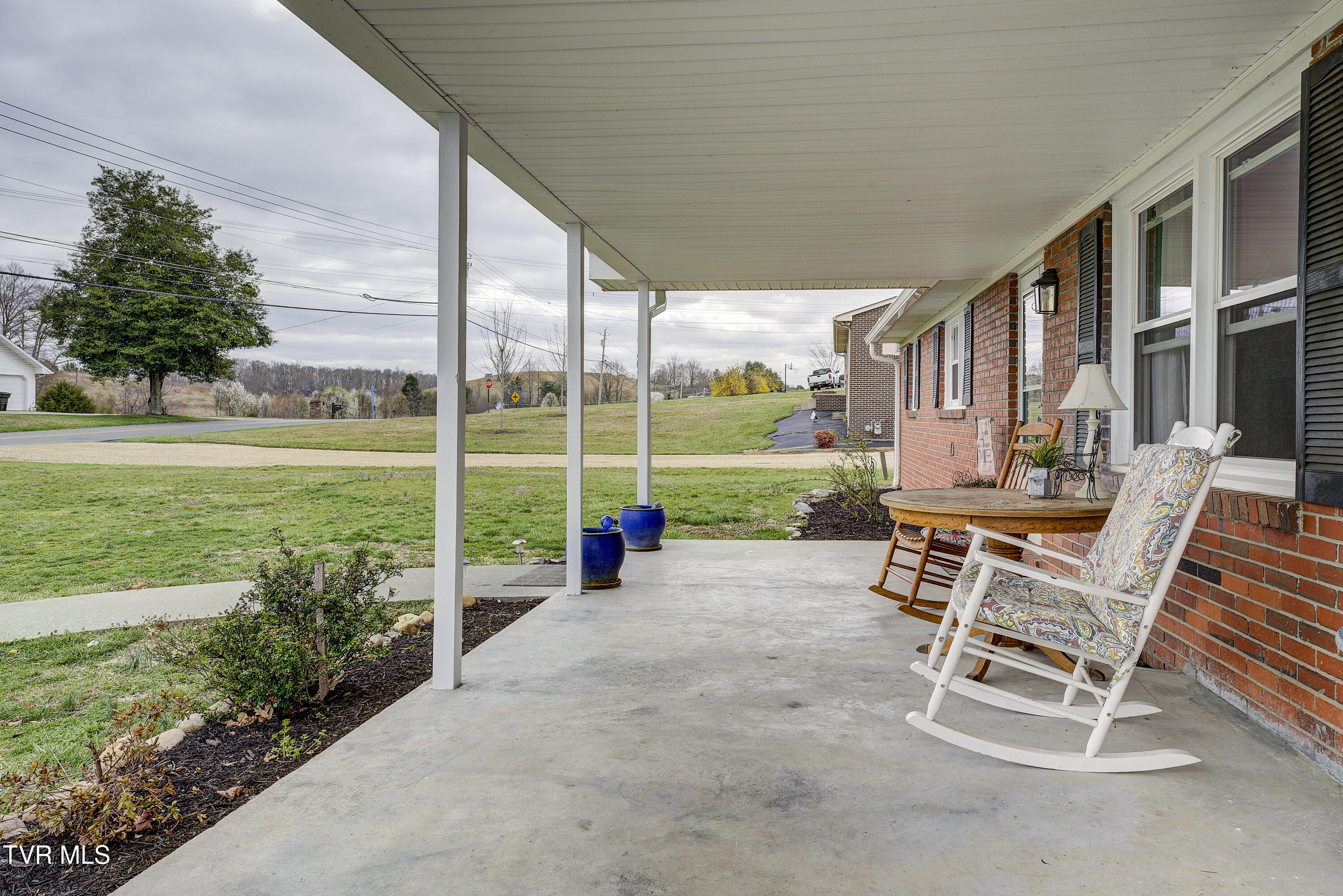 635 Old Stage Road Property Photo 4