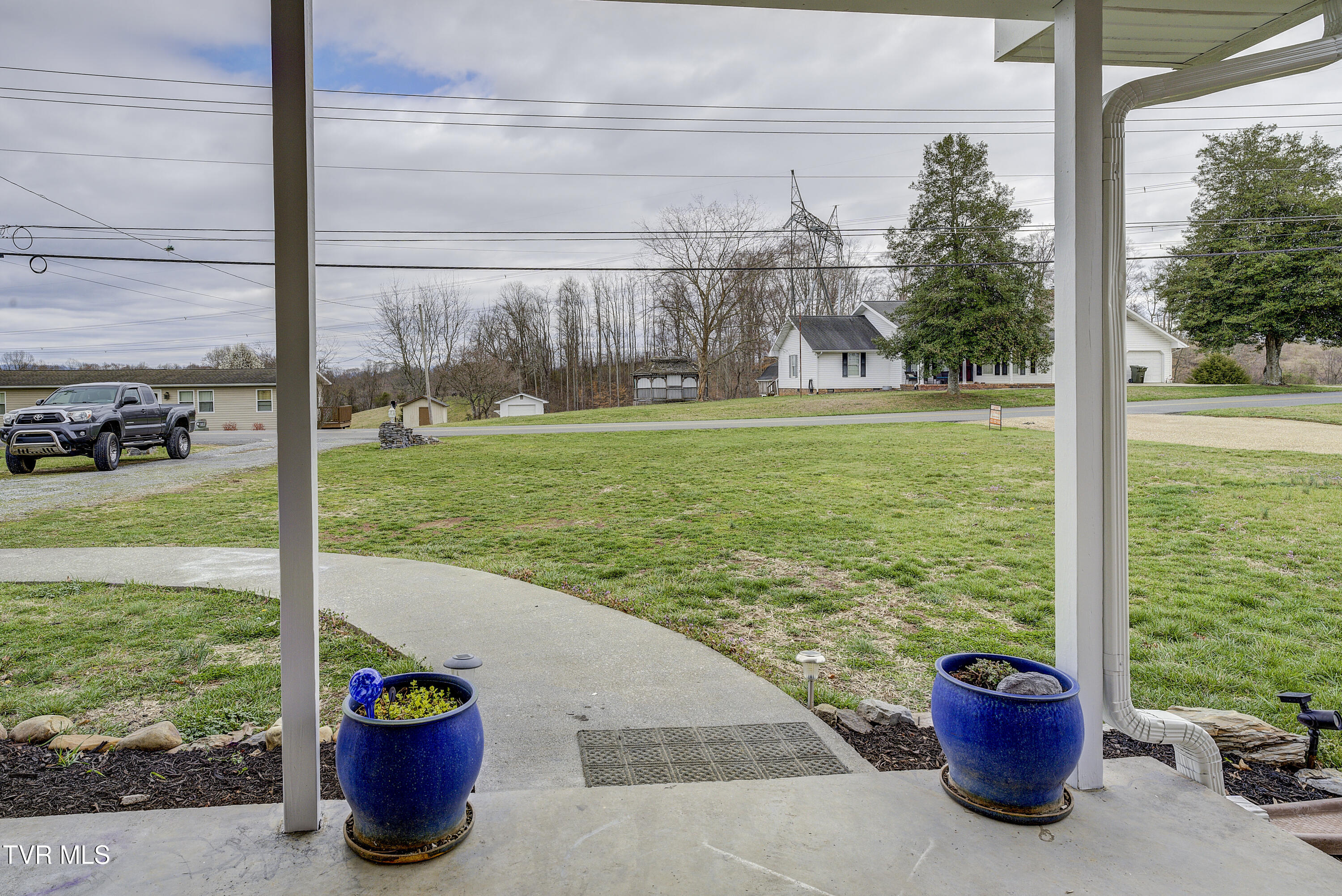 635 Old Stage Road Property Photo 5