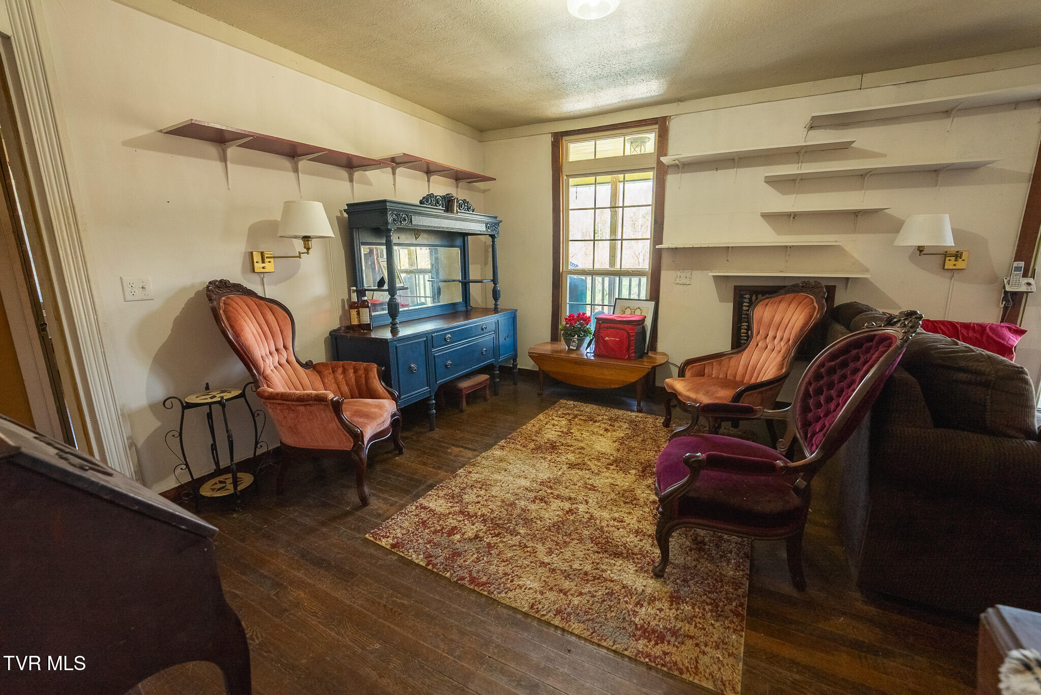 9950 Chestnut Ridge Road Property Photo 8