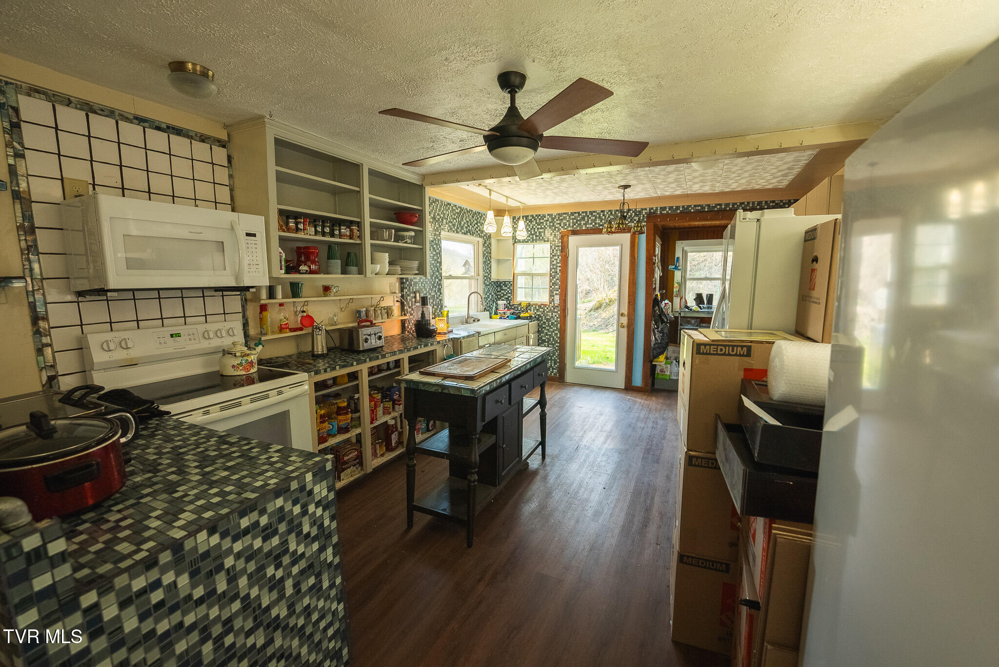 9950 Chestnut Ridge Road Property Photo 13