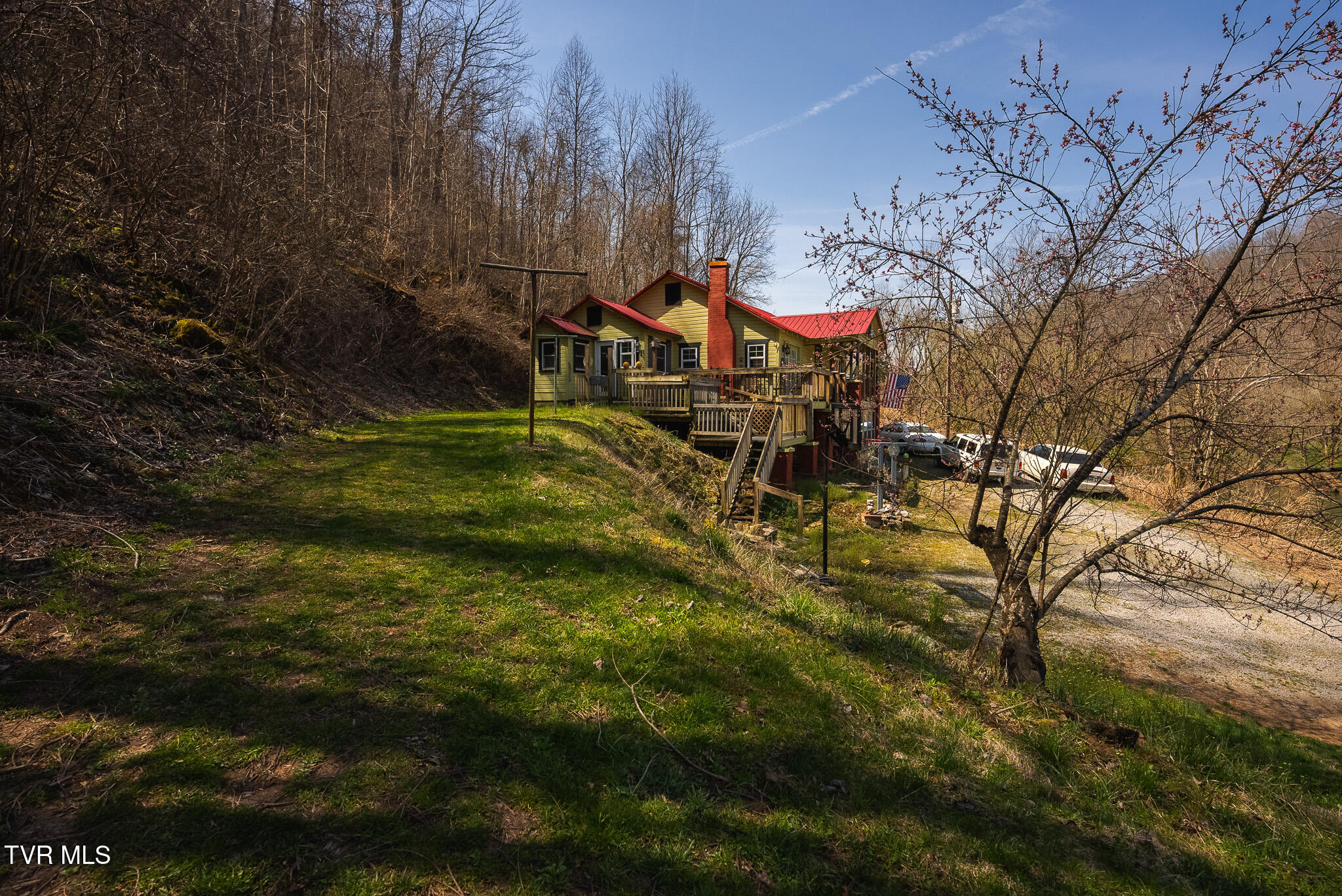 9950 Chestnut Ridge Road Property Photo 22