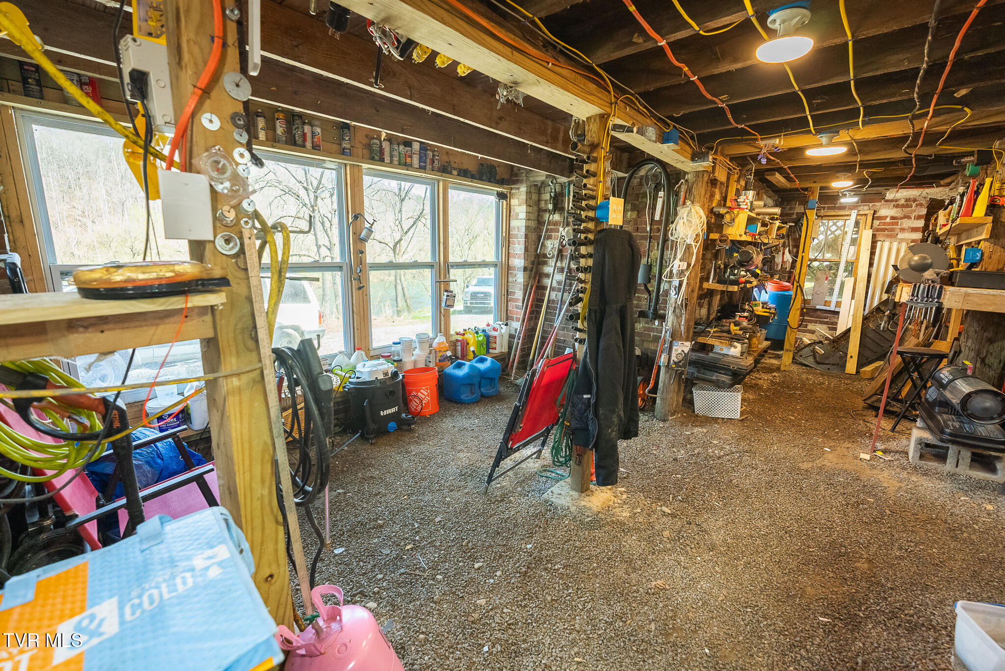 9950 Chestnut Ridge Road Property Photo 29