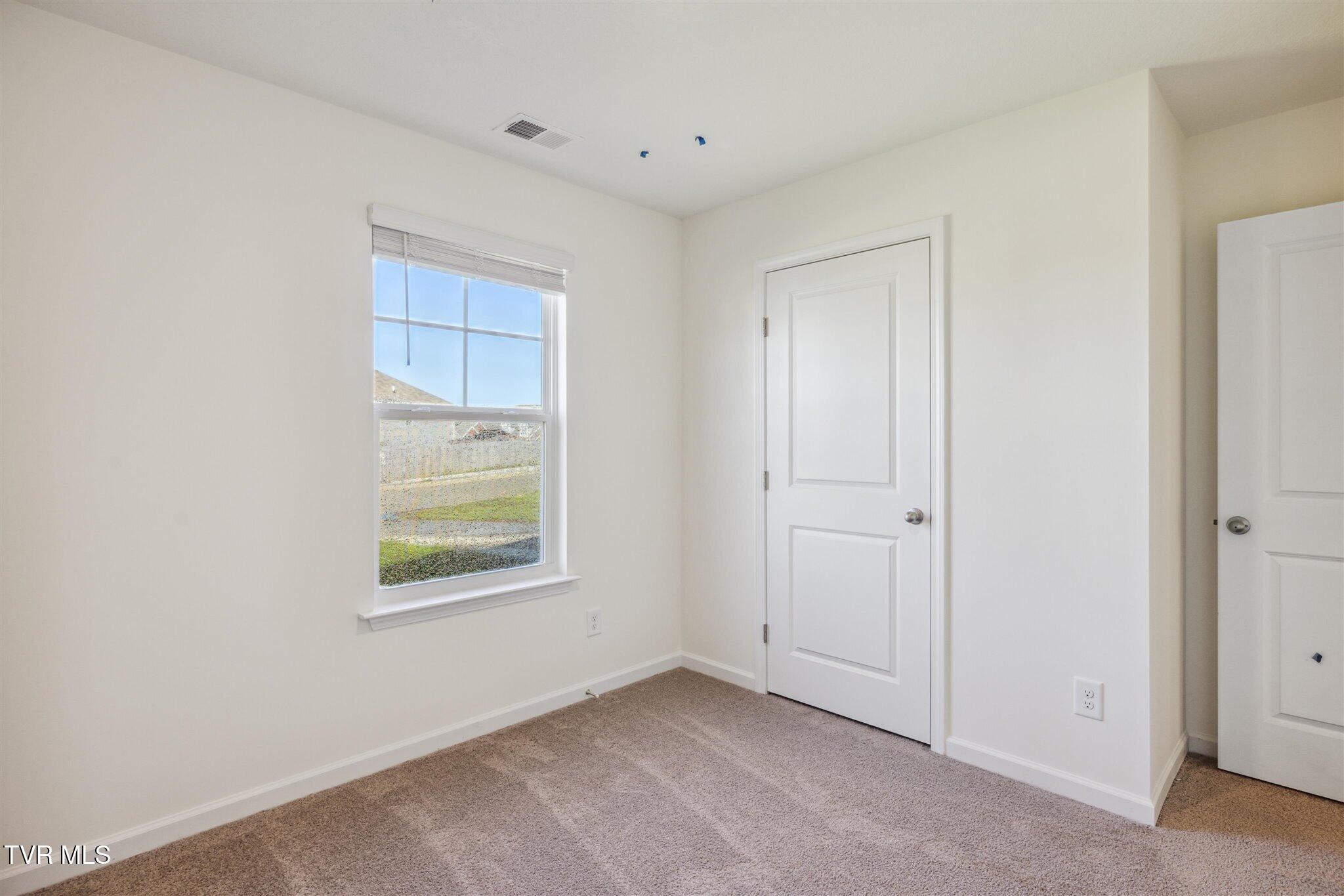 381 Arrowhead Drive Property Photo 6