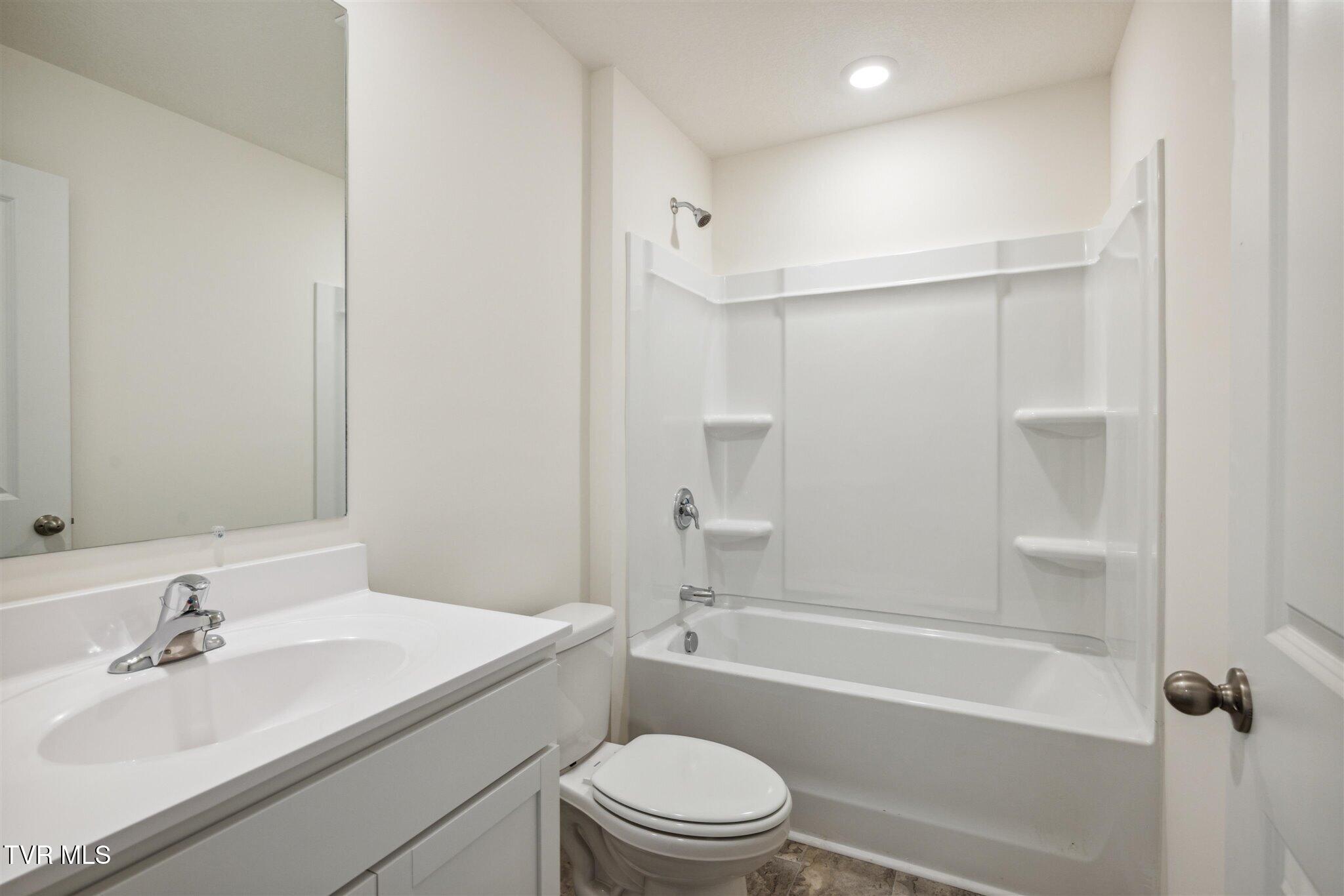 381 Arrowhead Drive Property Photo 7