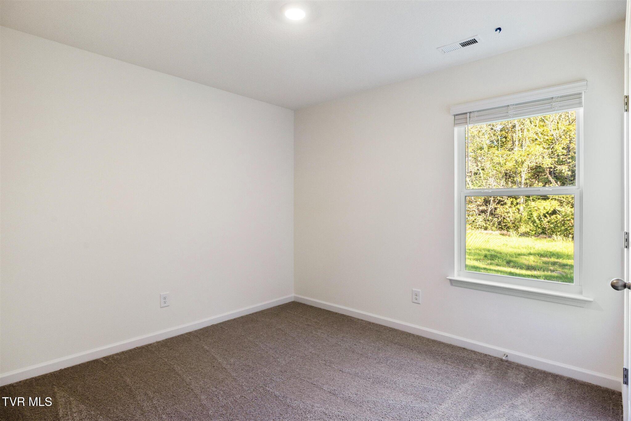 381 Arrowhead Drive Property Photo 11