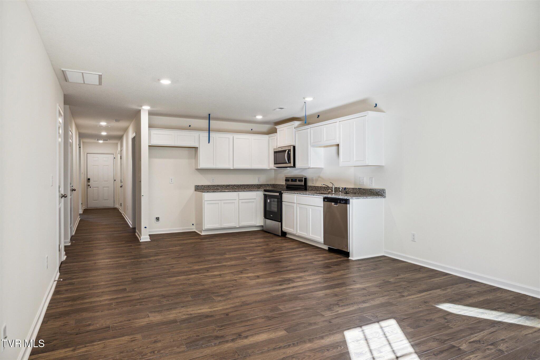 381 Arrowhead Drive Property Photo 17