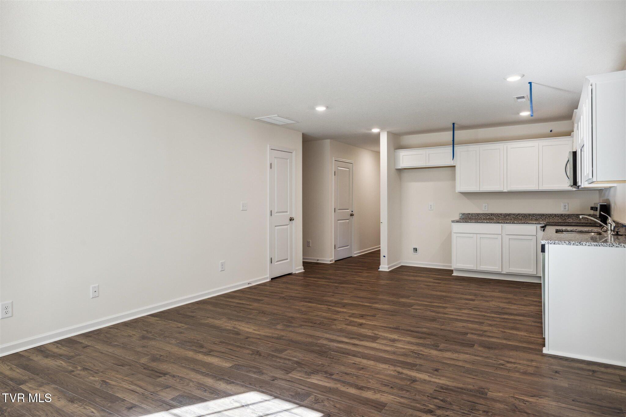 381 Arrowhead Drive Property Photo 18