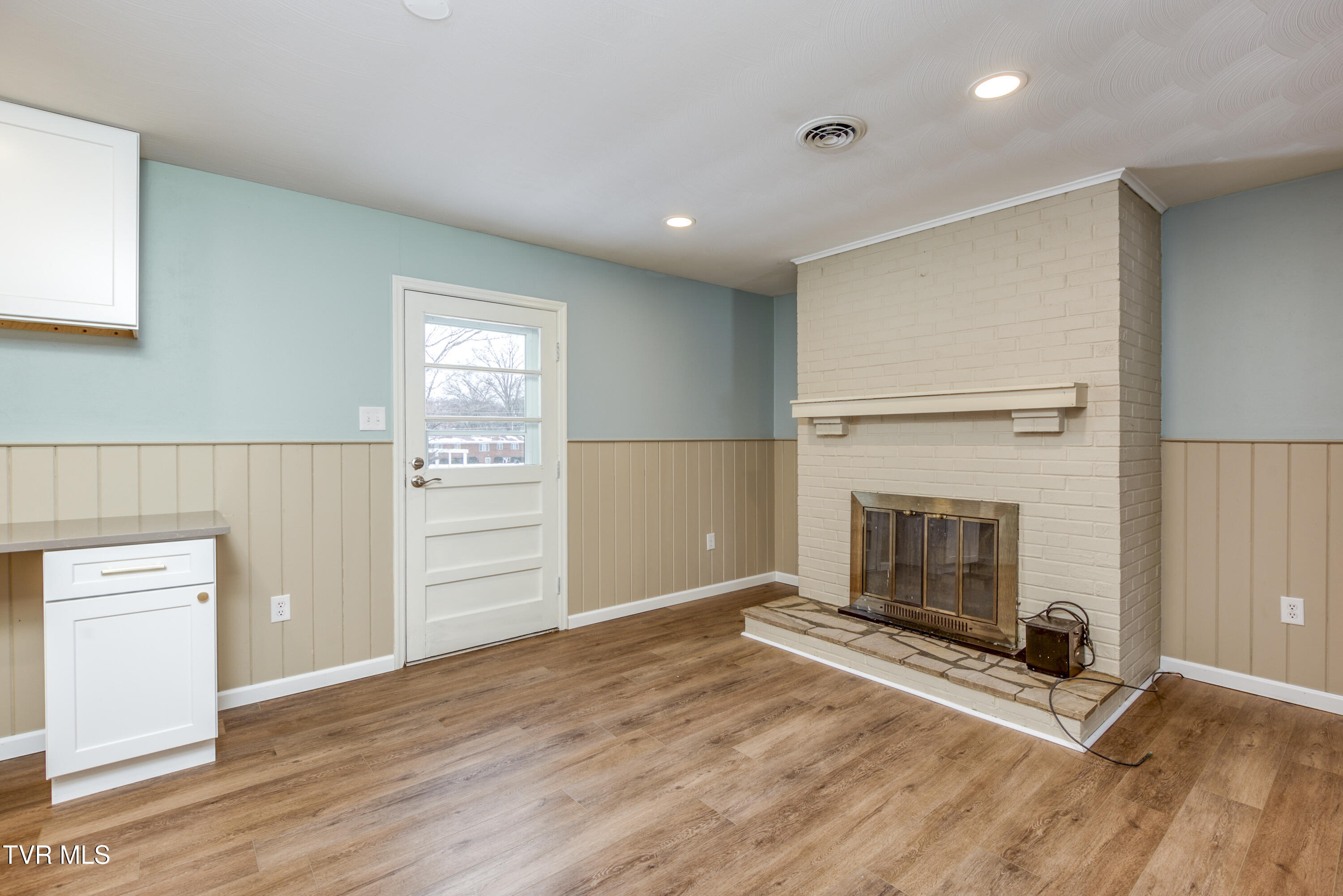 867 Northeast Wayne Avenue Property Photo 11