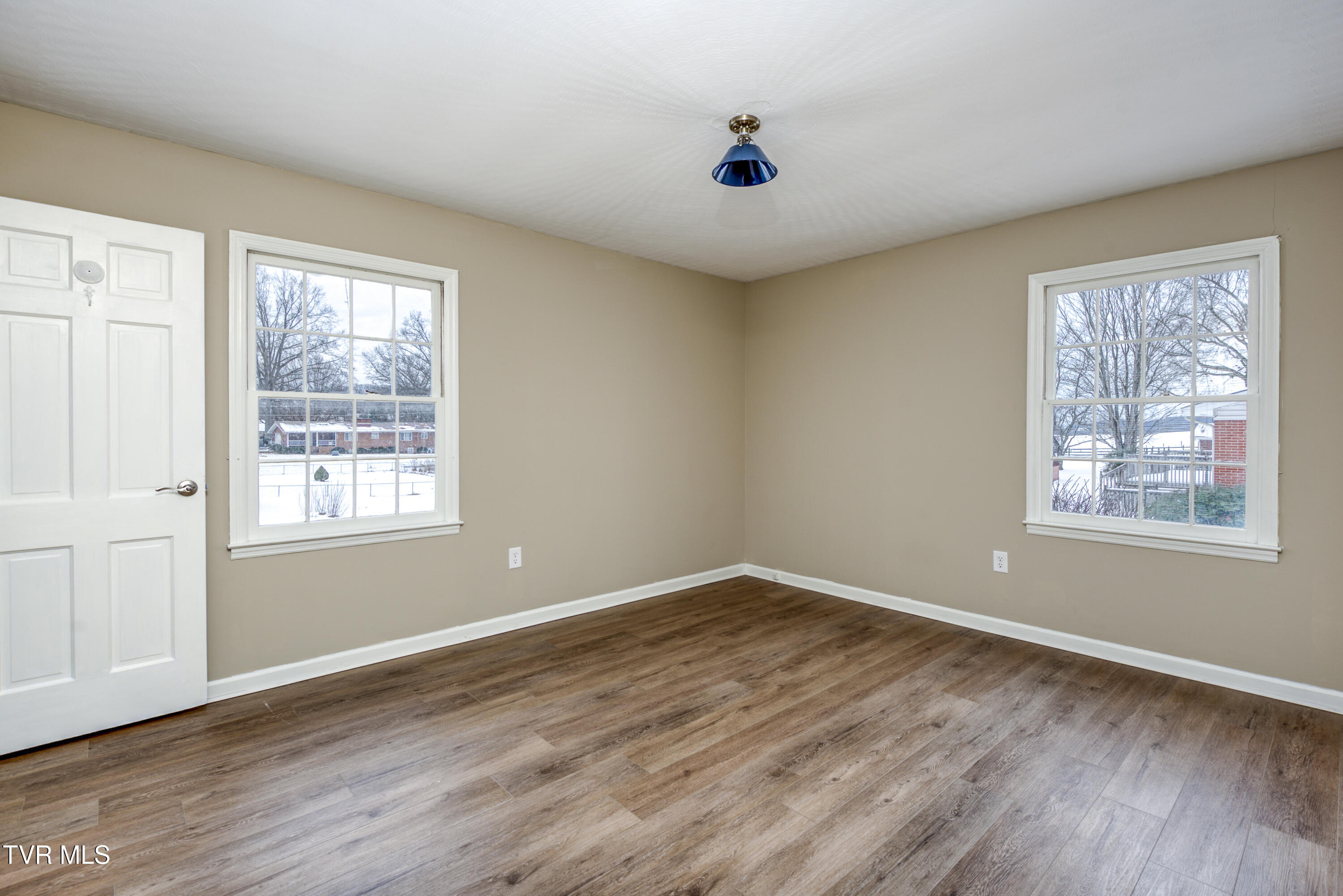 867 Northeast Wayne Avenue Property Photo 18