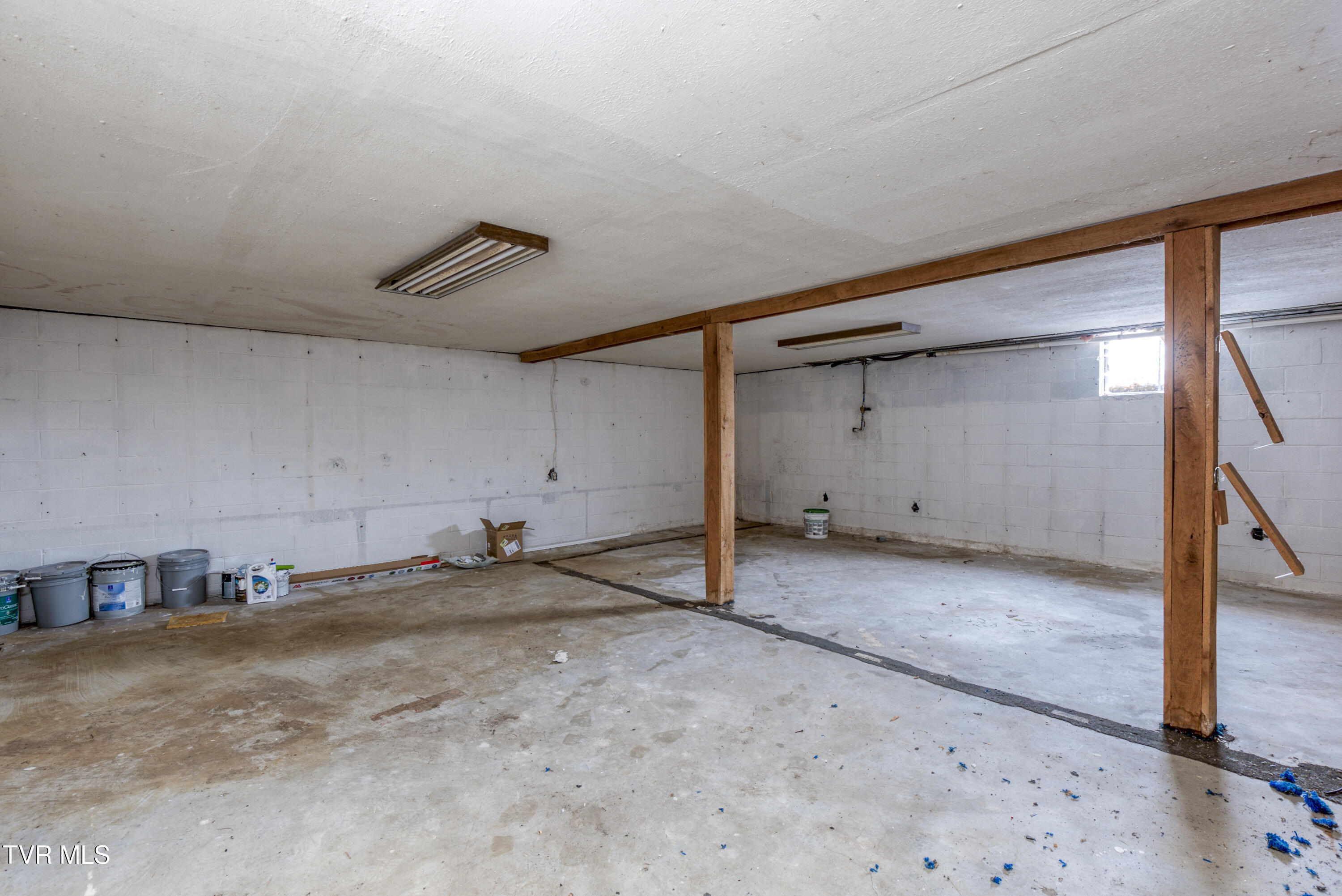 867 Northeast Wayne Avenue Property Photo 25