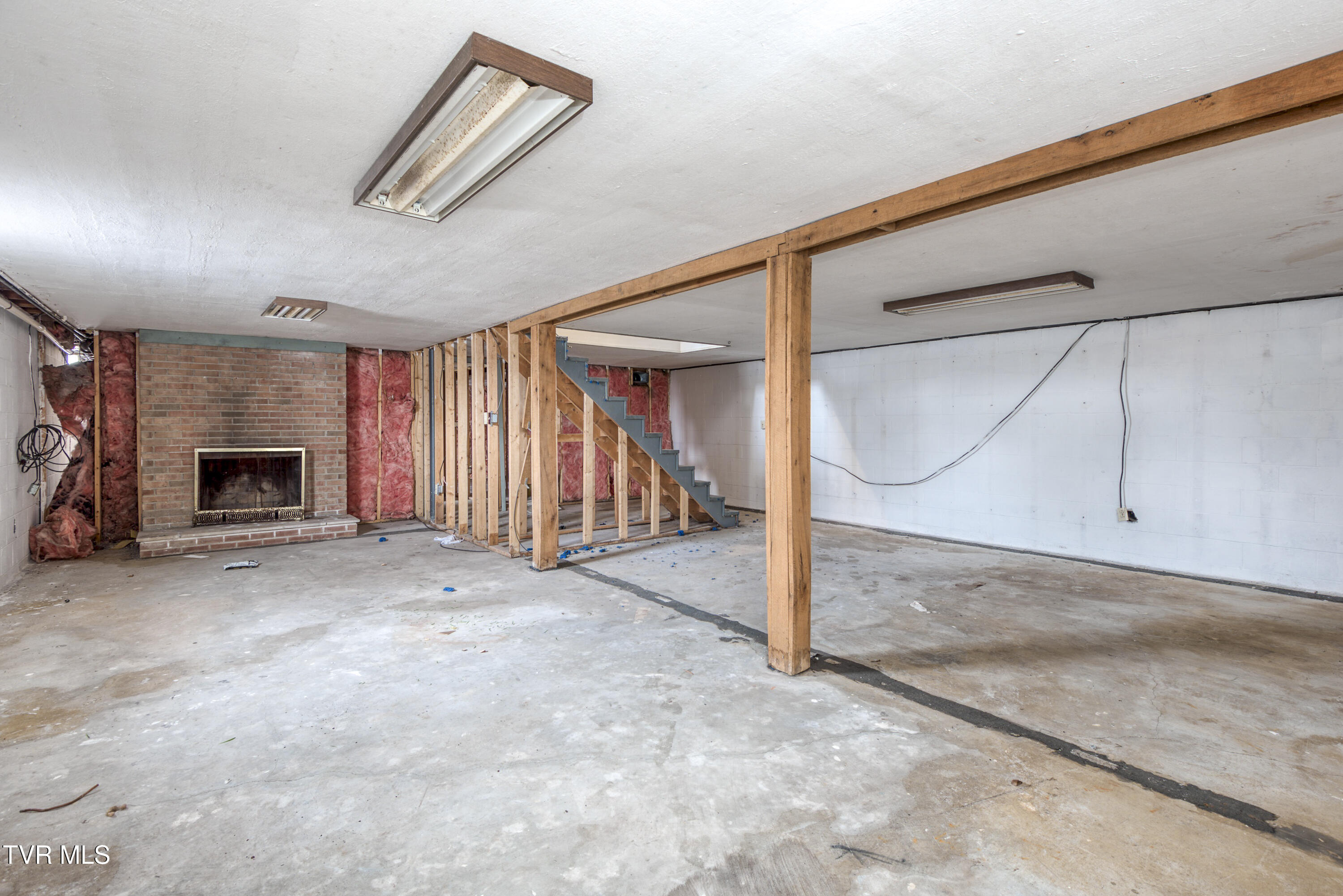 867 Northeast Wayne Avenue Property Photo 26