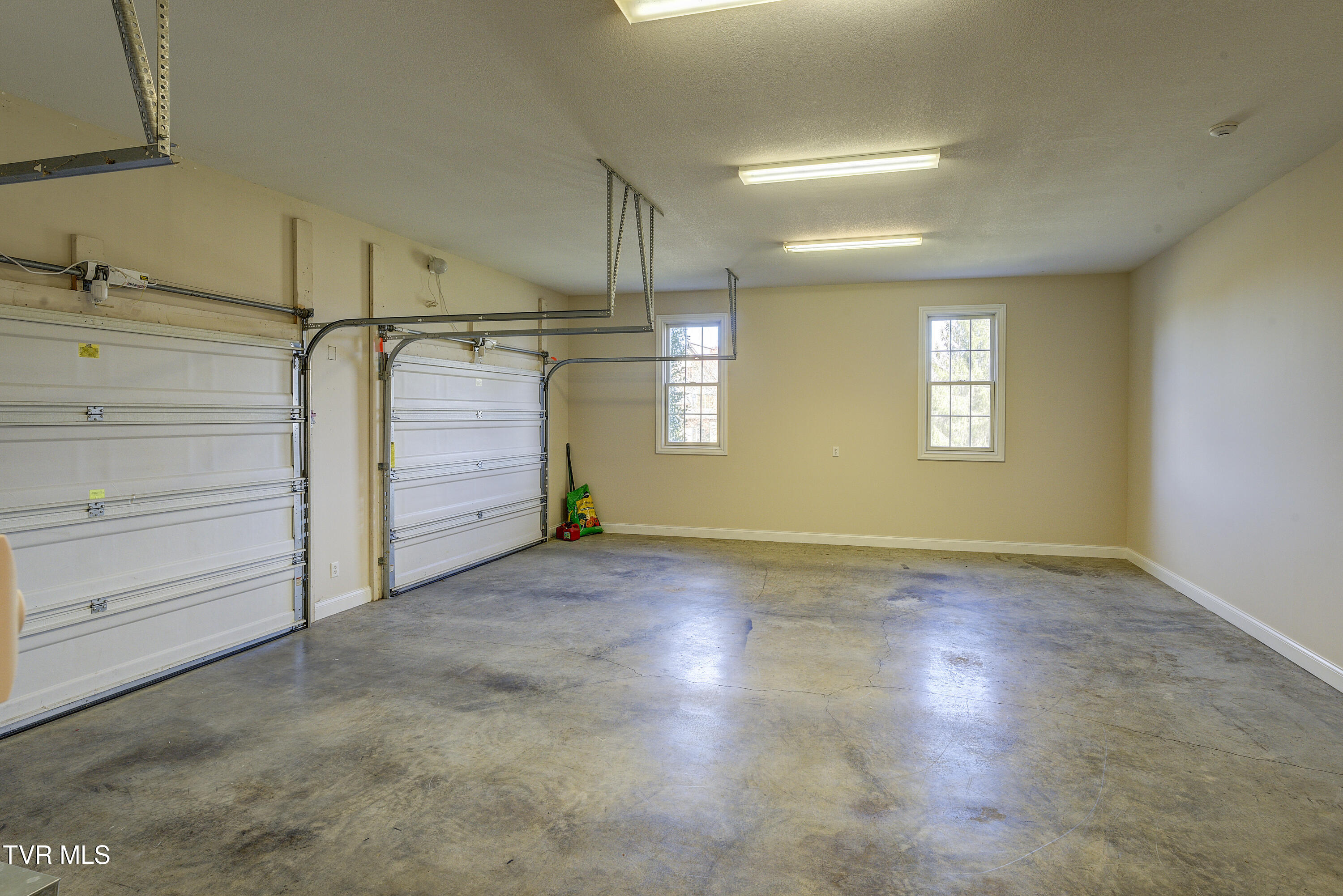 405 Heather View Drive Property Photo 25