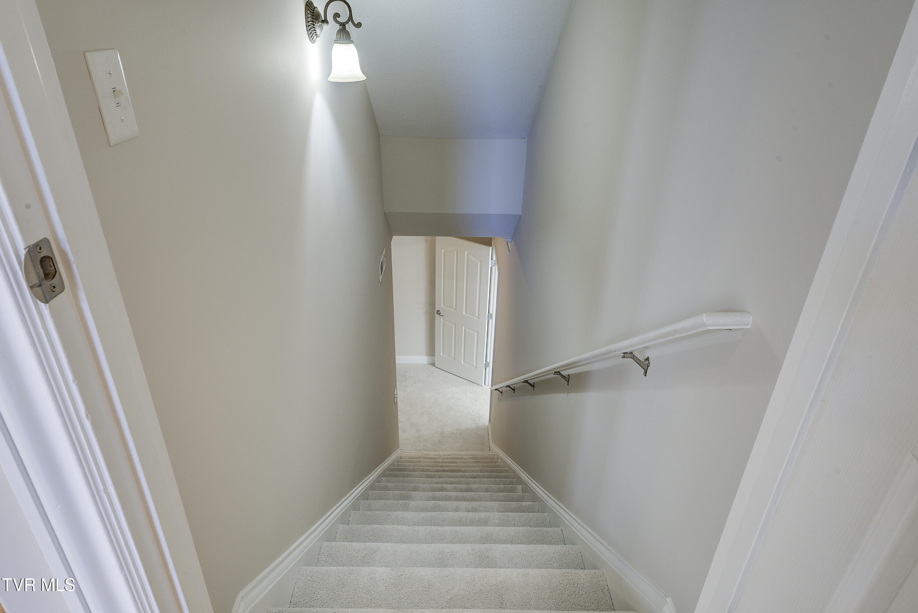 405 Heather View Drive Property Photo 51