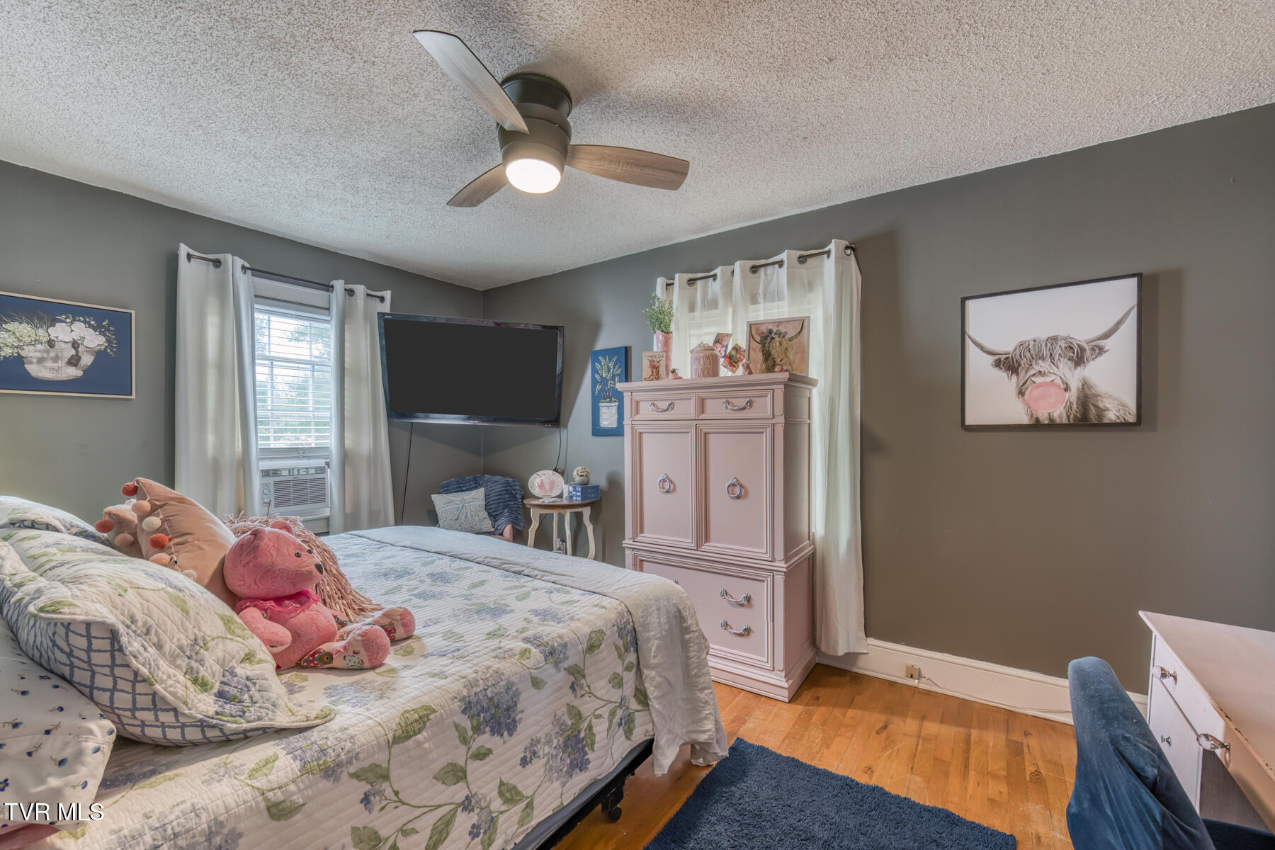 526 Division Street Property Photo 7