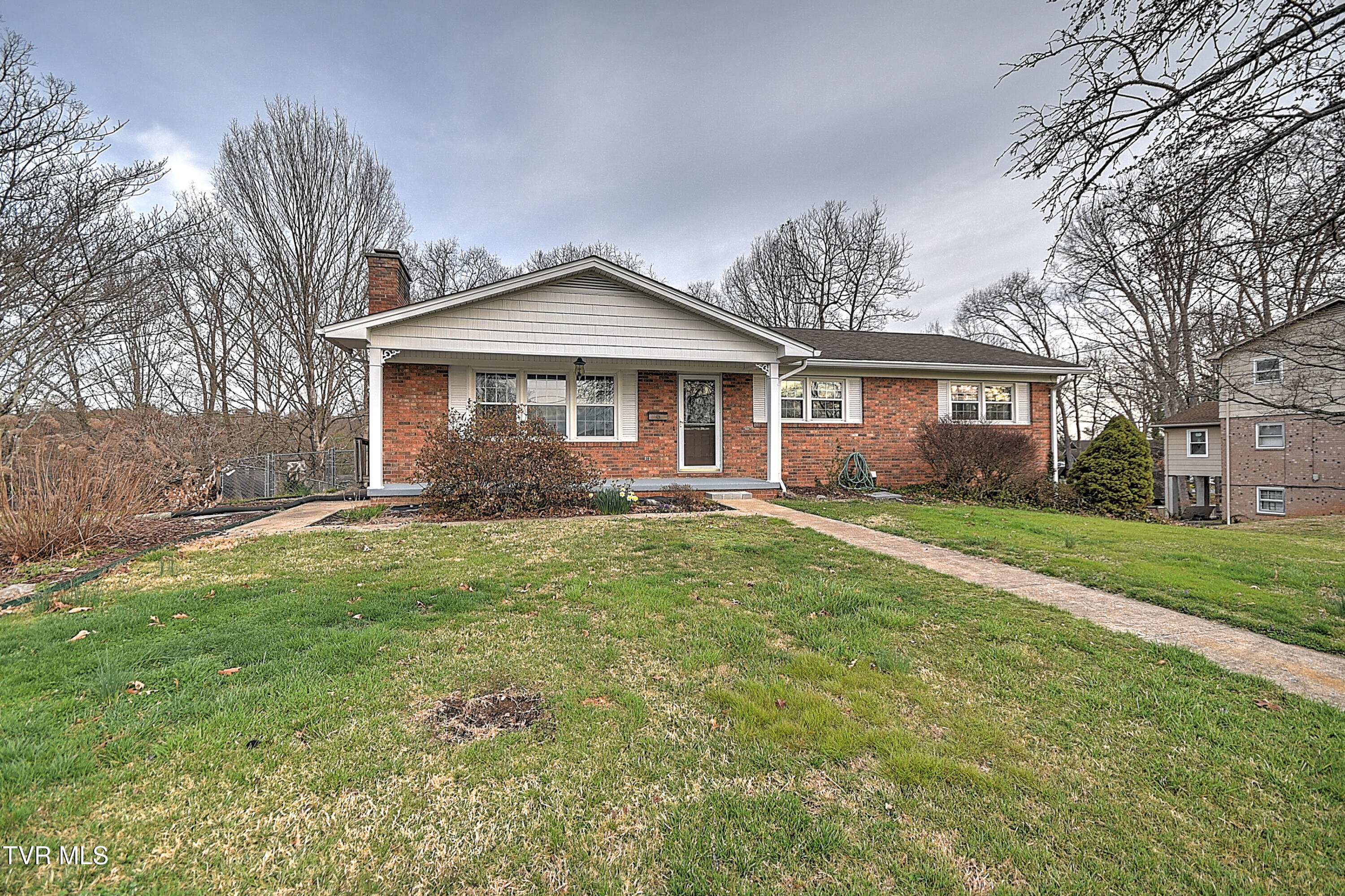714 Montclair Drive Property Photo 3