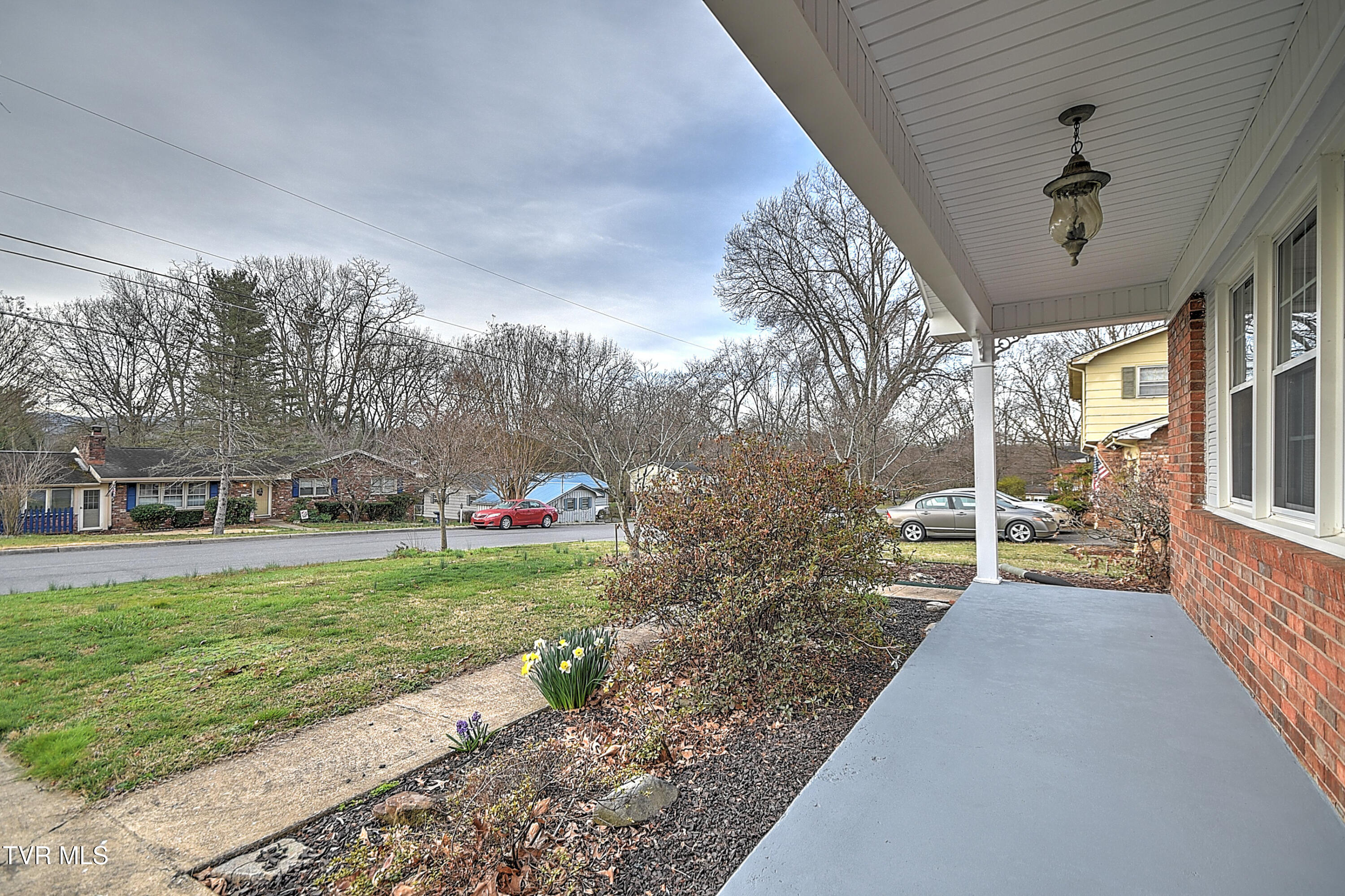 714 Montclair Drive Property Photo 5