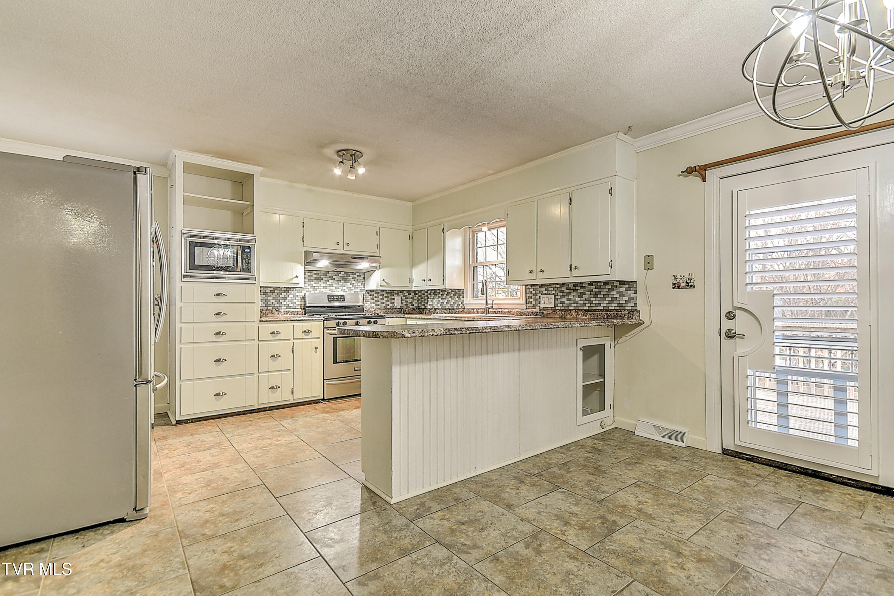 714 Montclair Drive Property Photo 16