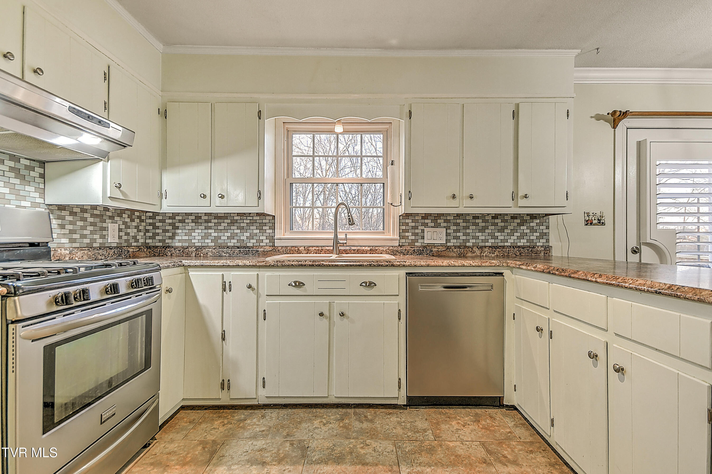 714 Montclair Drive Property Photo 18