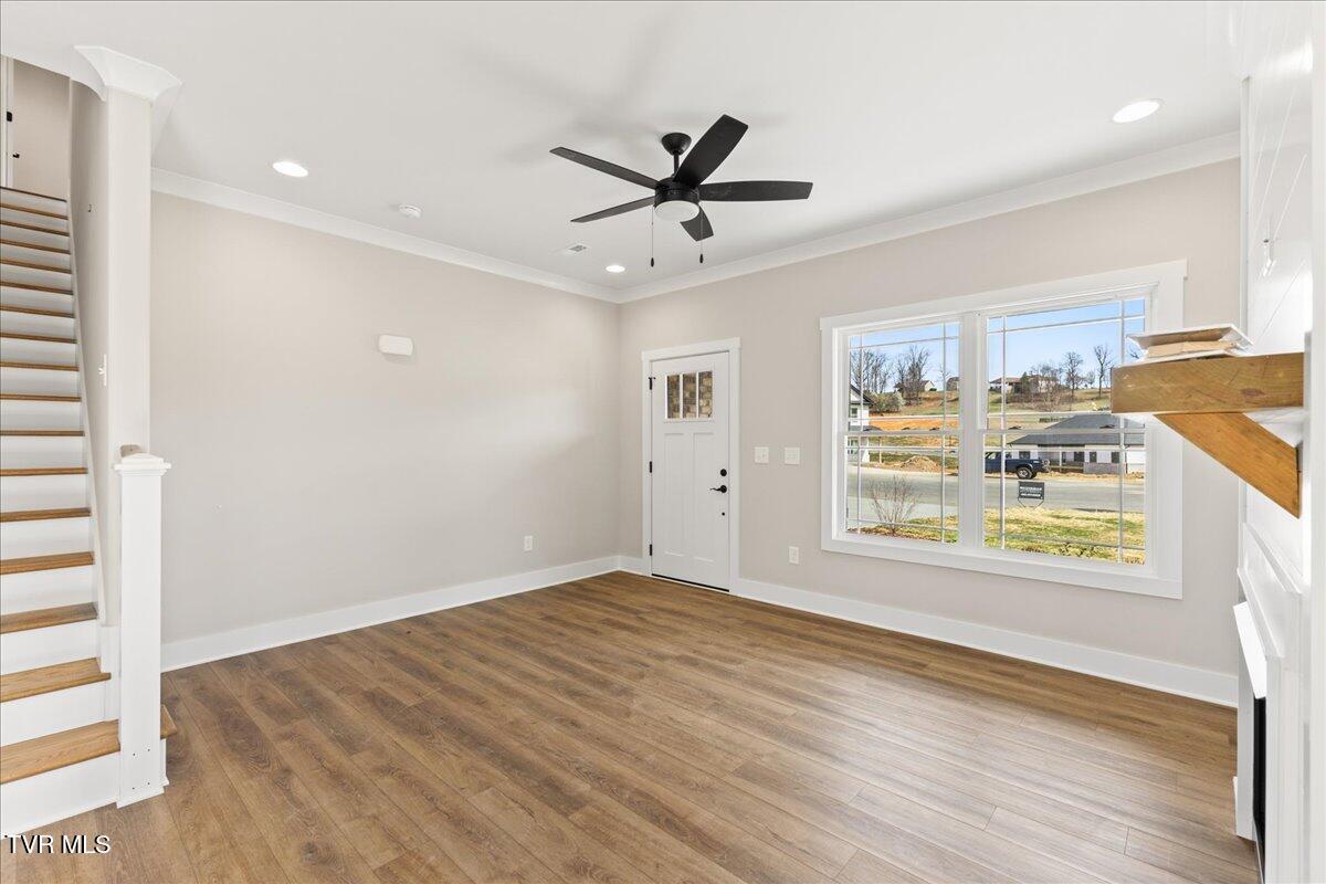 345 Azure Landing Property Photo 5