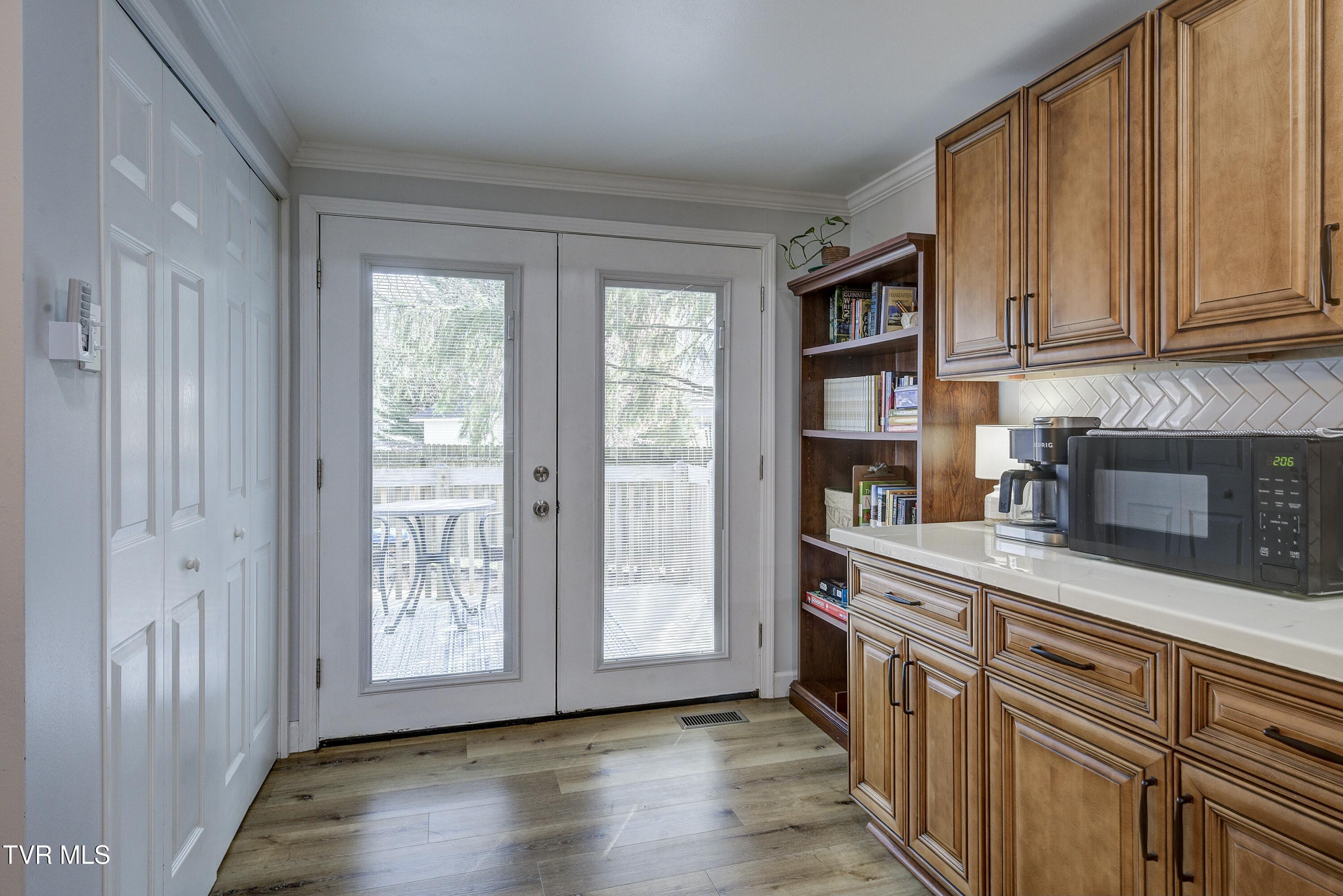 499 Twin Oaks Drive Property Photo 11